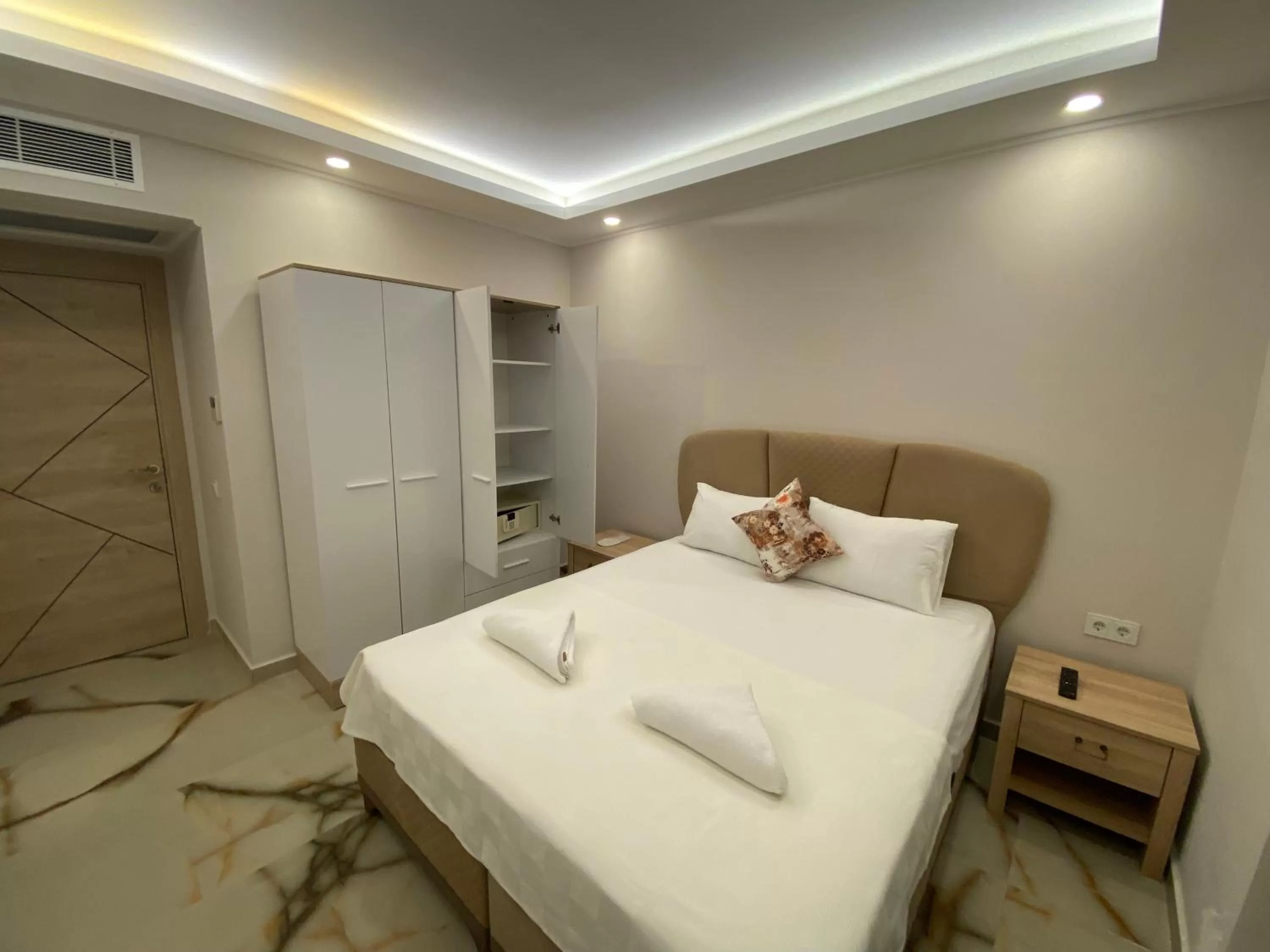 Bed in Huma Elite Hotel