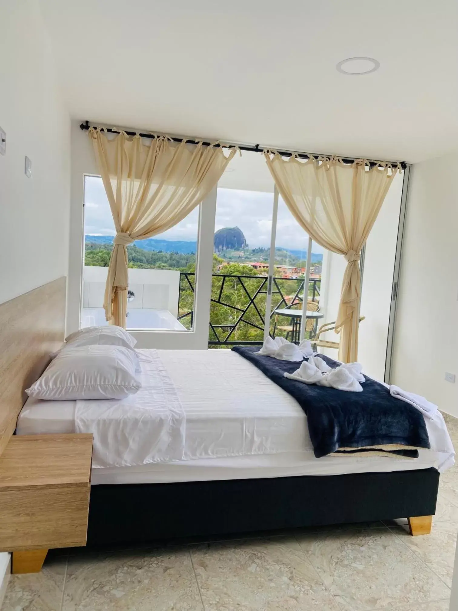 King Suite with Balcony in La Madriguera King Suite with Balcony in La Madriguera