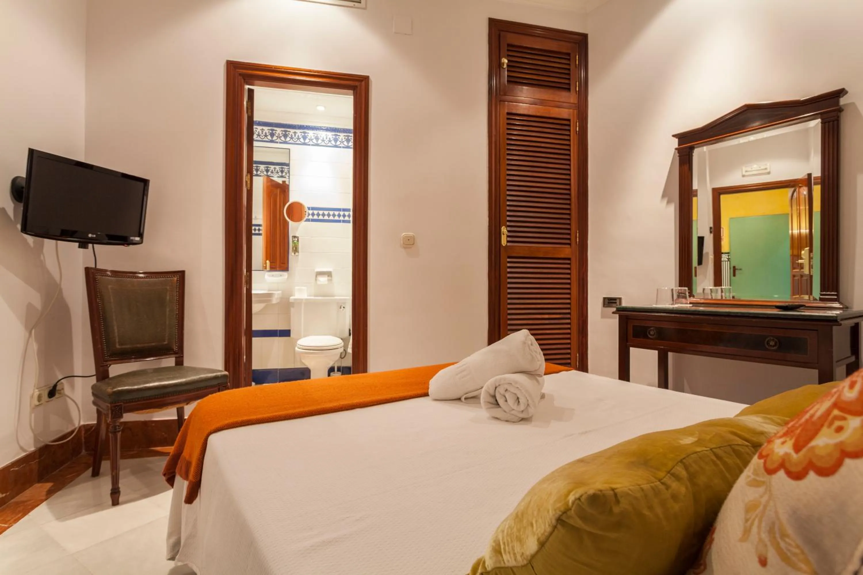 Photo of the whole room, Bed in Hotel Baco