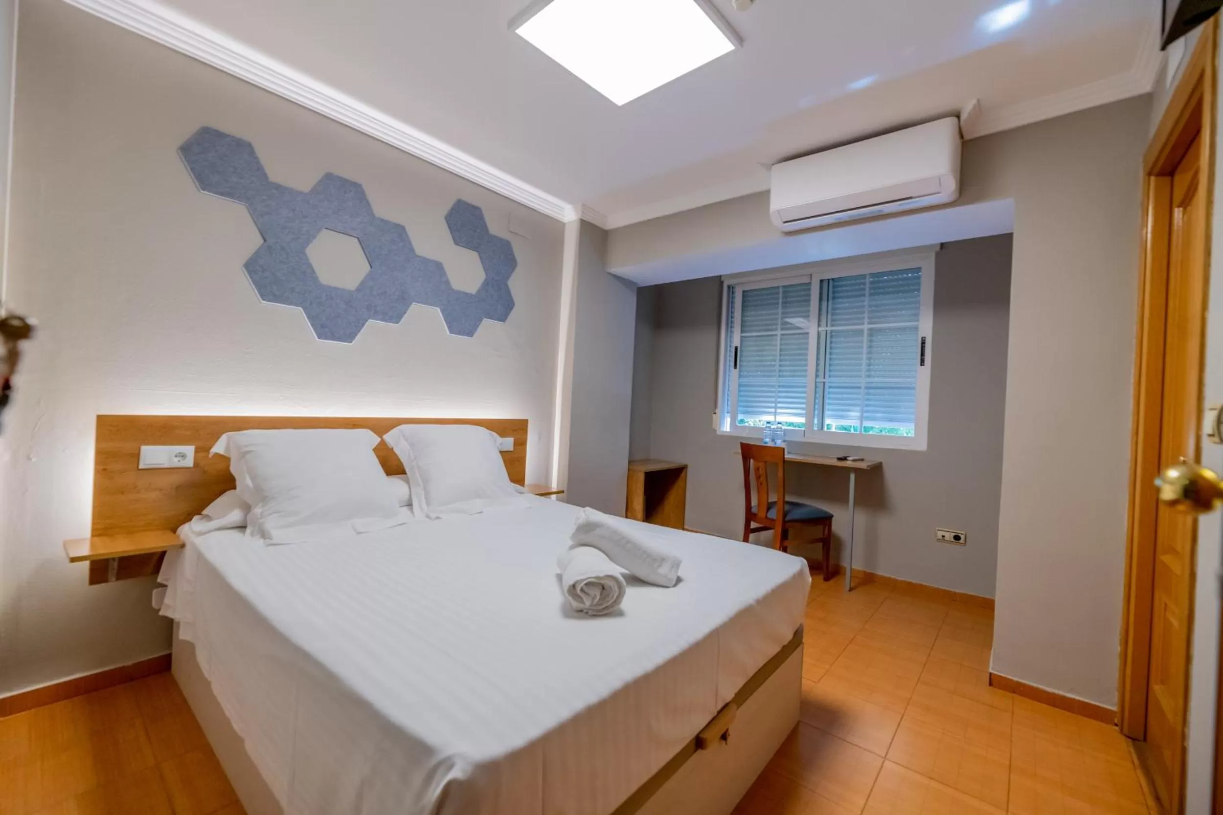 Photo of the whole room, Bed in Hotel Monasterio Granada - Adults Only