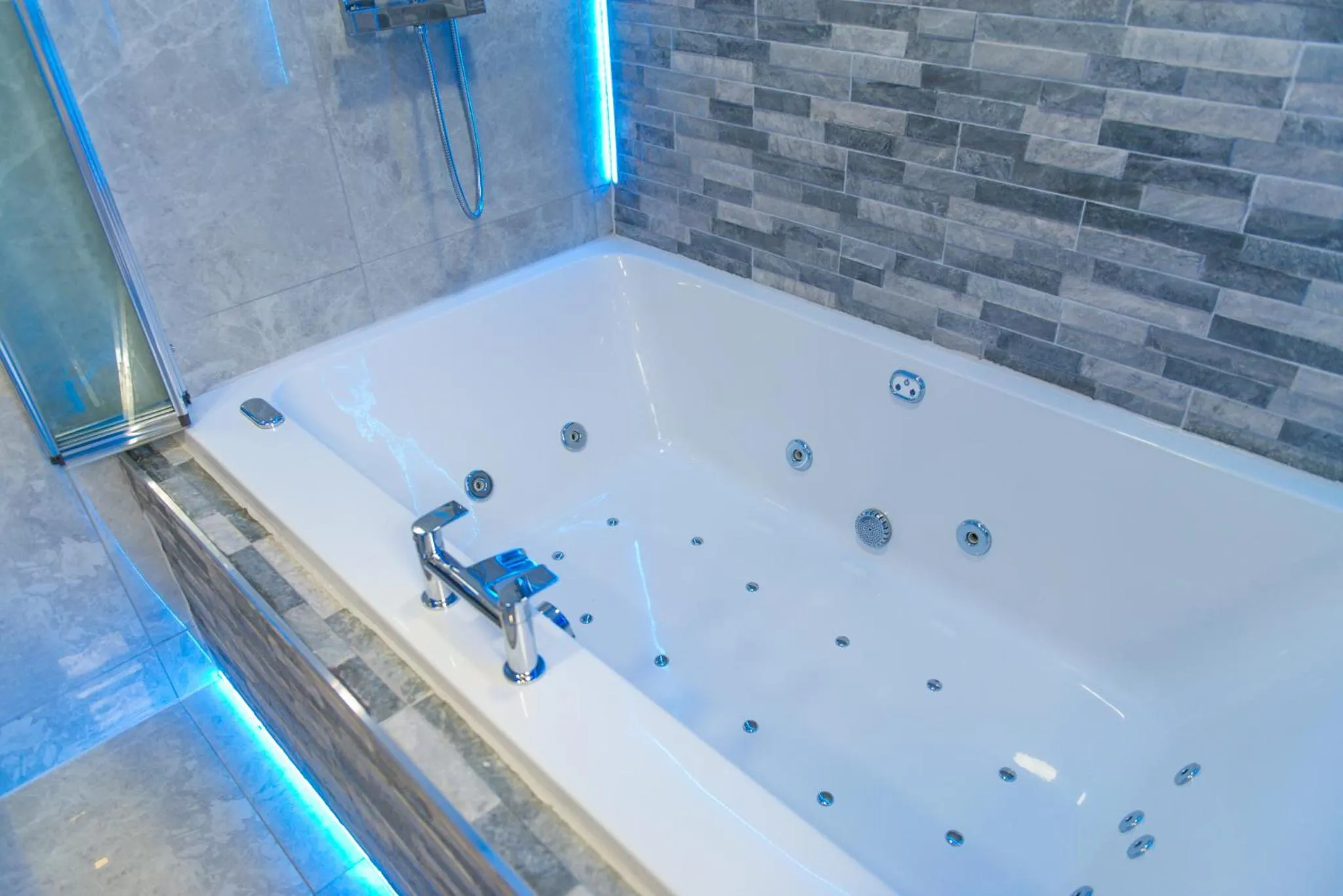 Bathroom in Sawrey Serviced Apartments