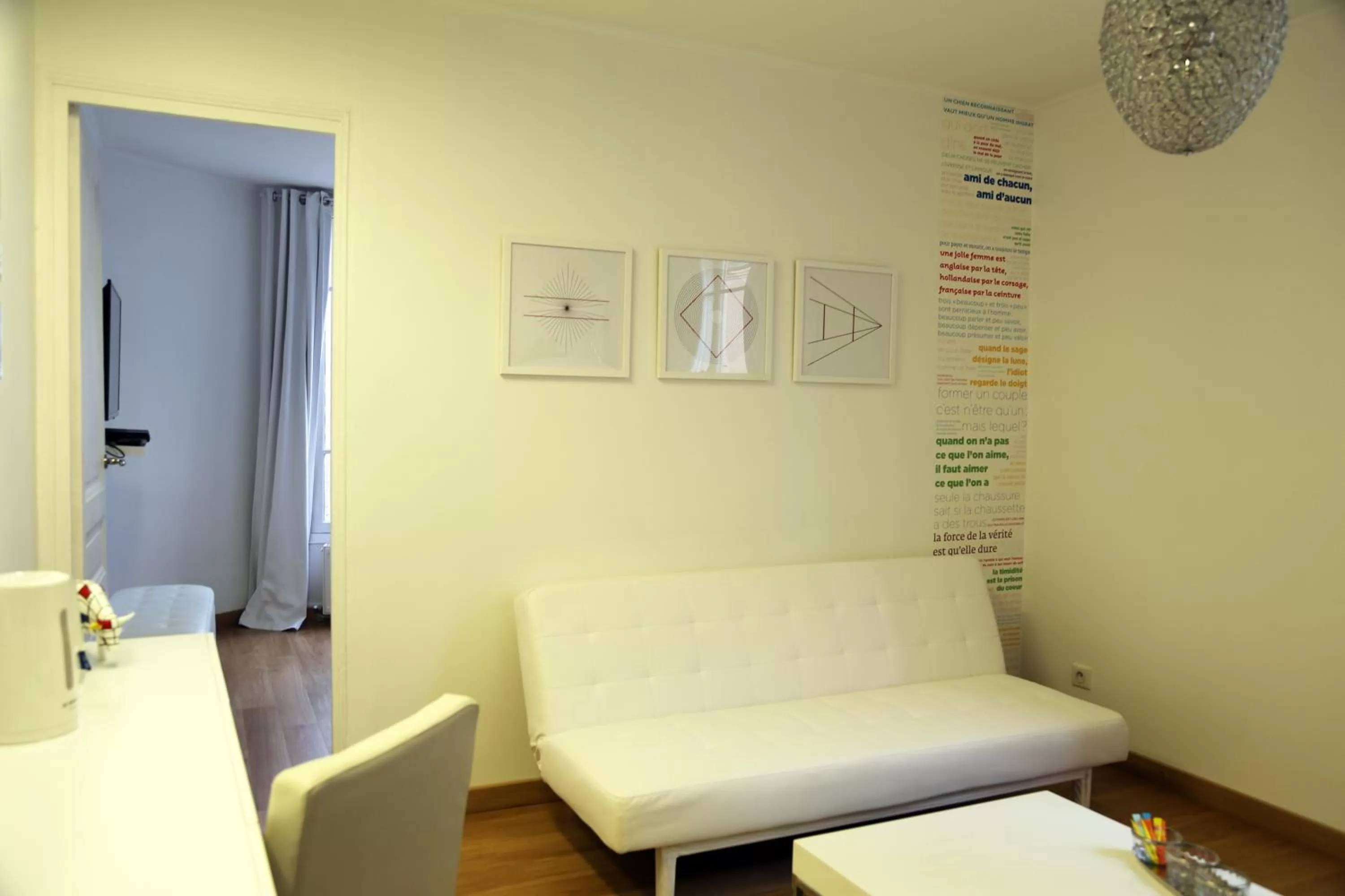 Living room in Les Suites de Vanves - Parc des expositions Porte de Versailles