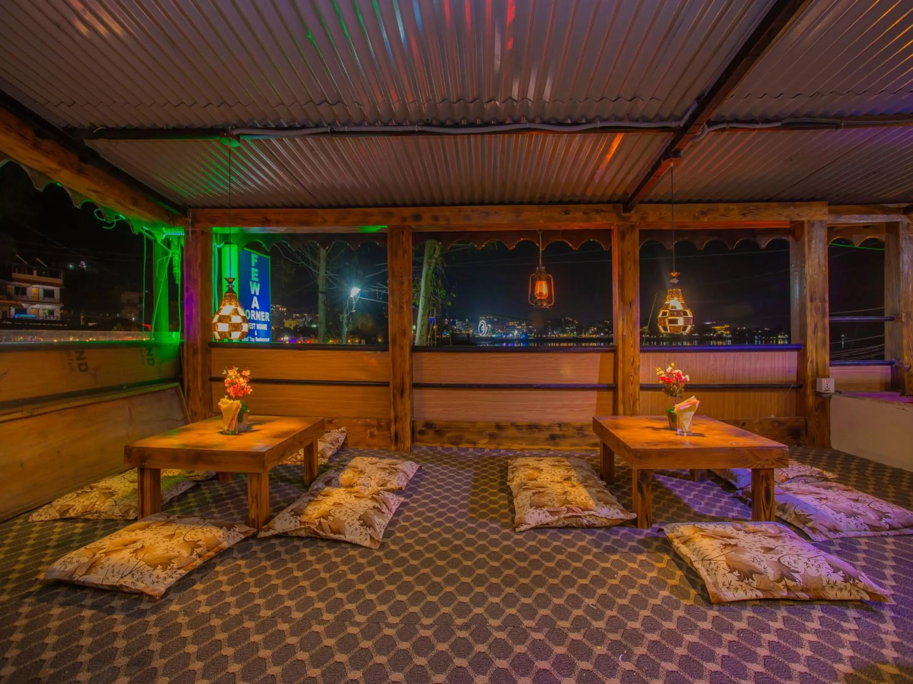 Lounge or bar in Hotel Fewa Corner & Restro