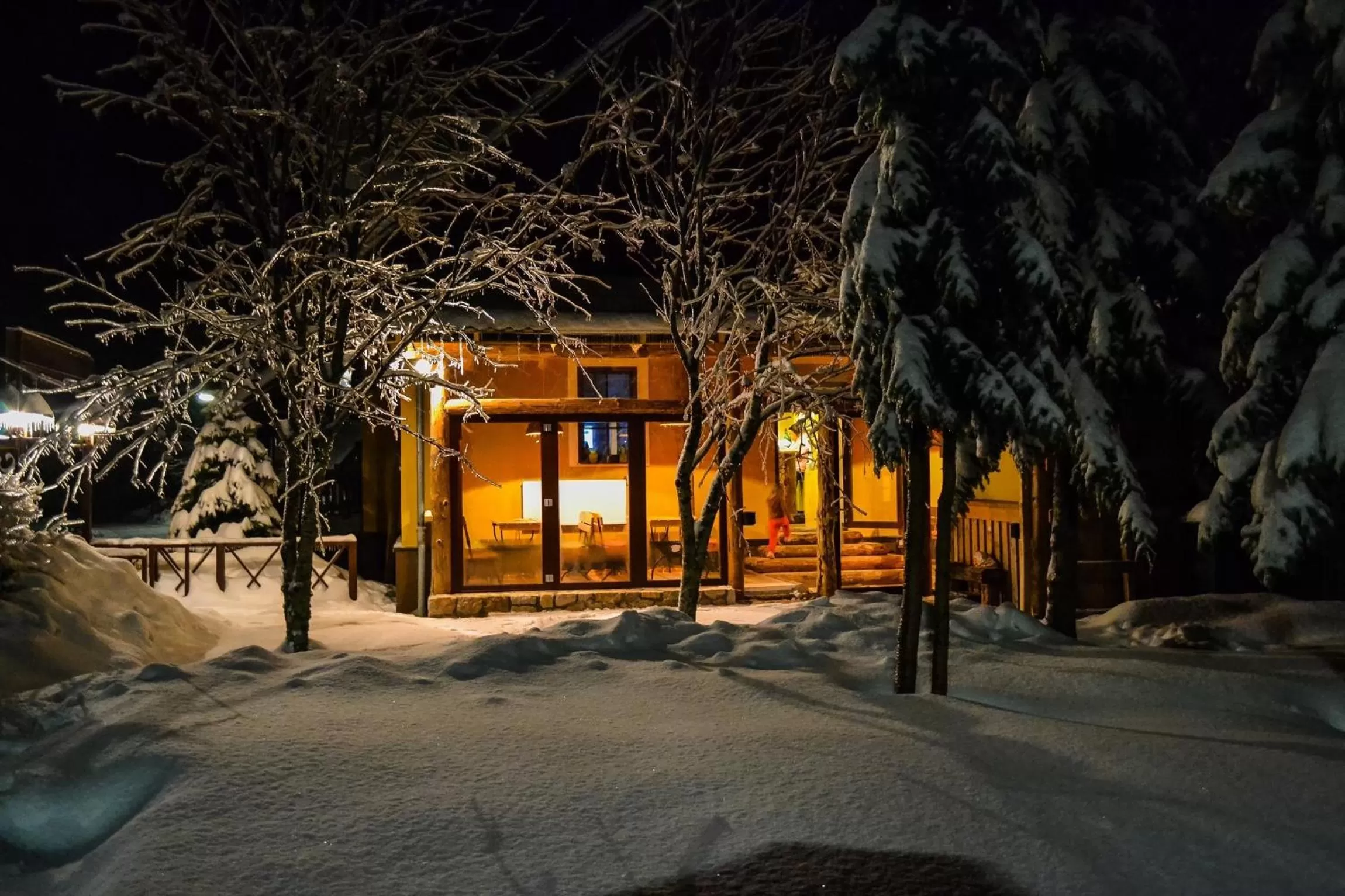 Winter in Cvet gora - Camping, Glamping and Accomodations