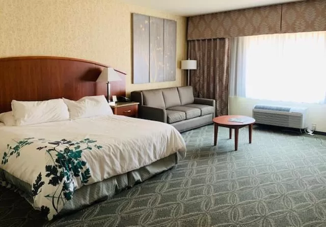 Bed in Wingate by Wyndham Elkins