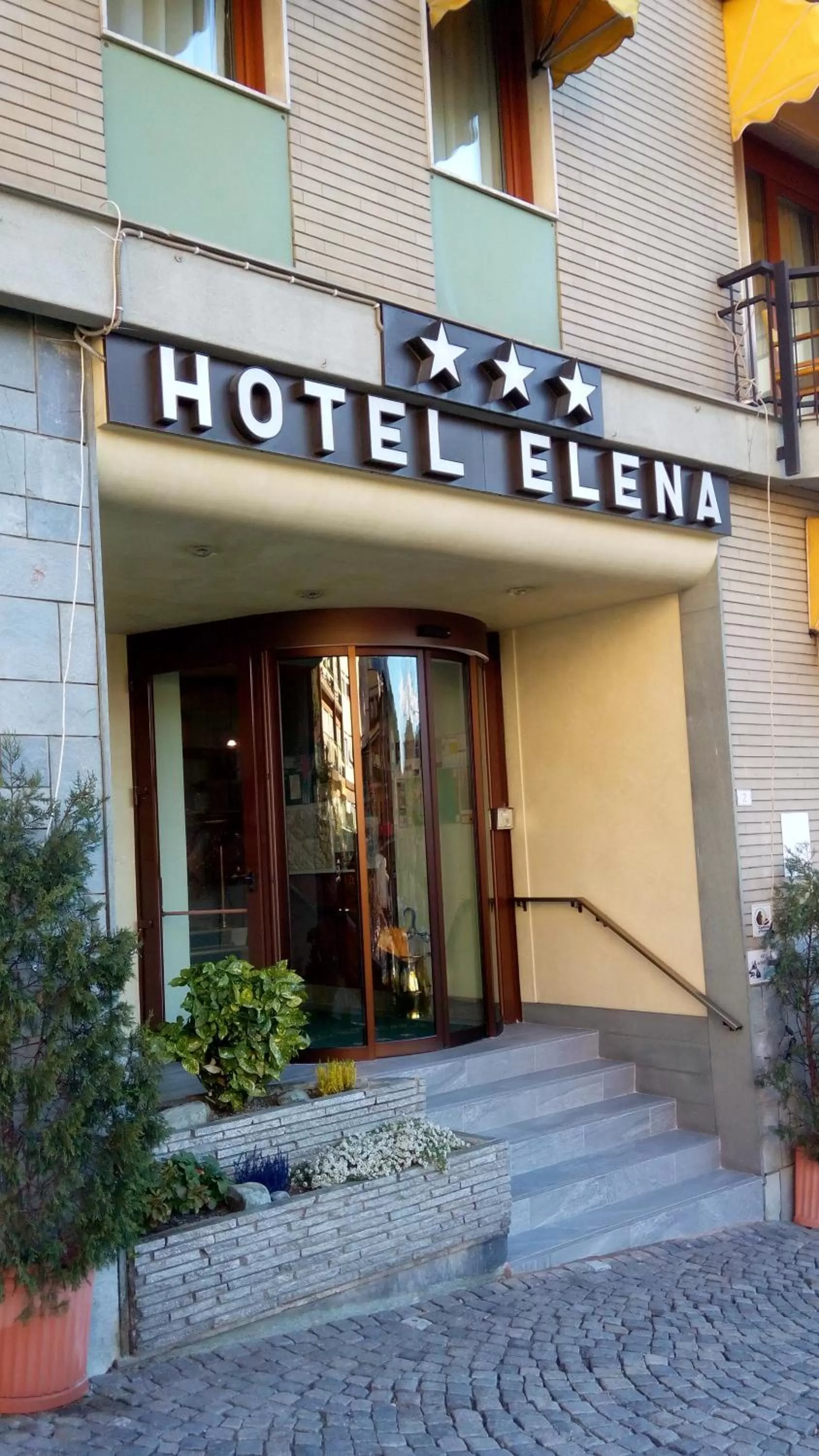 Facade/entrance in Hotel Elena