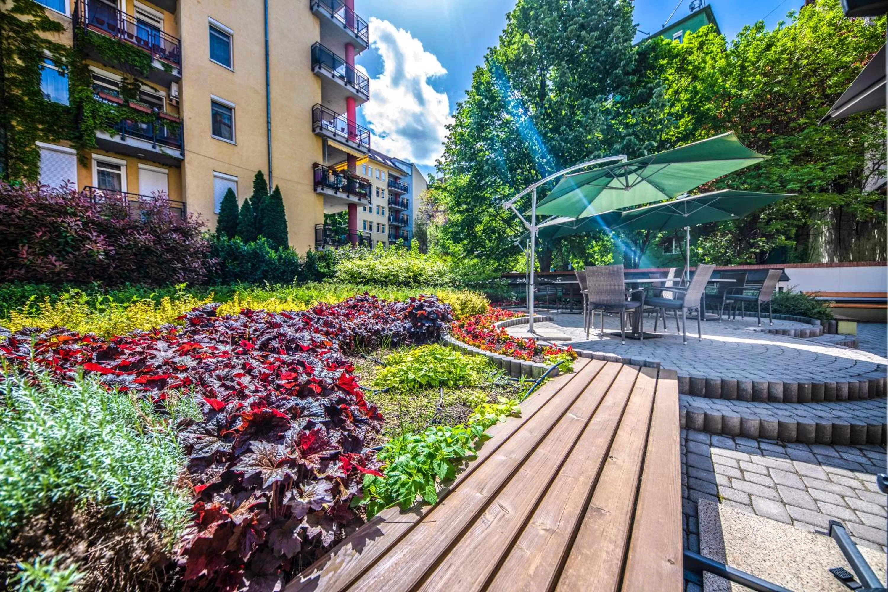 Restaurant/places to eat in Corvin Hotel Budapest Sissi Wing