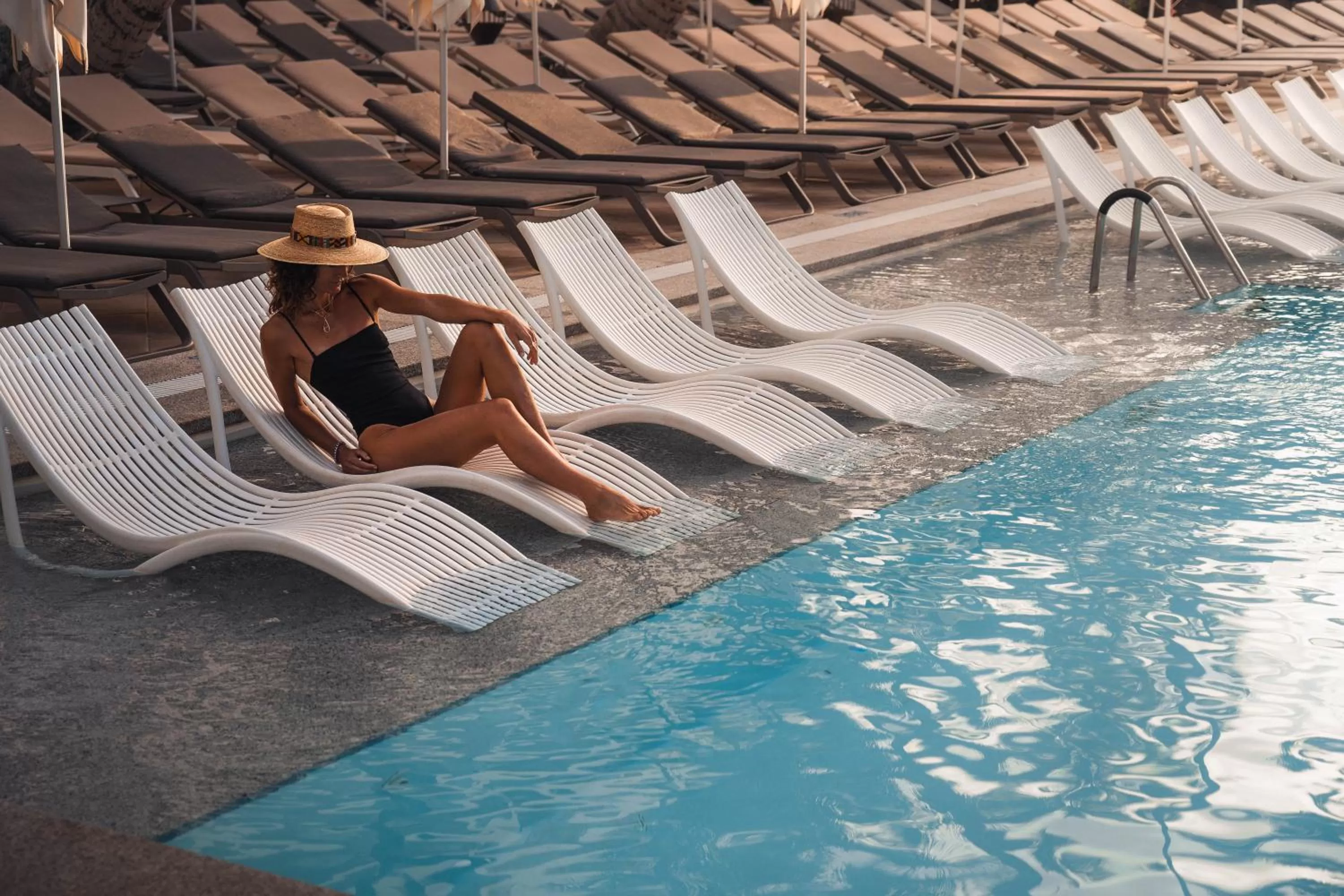 Day in Hotel Fariones