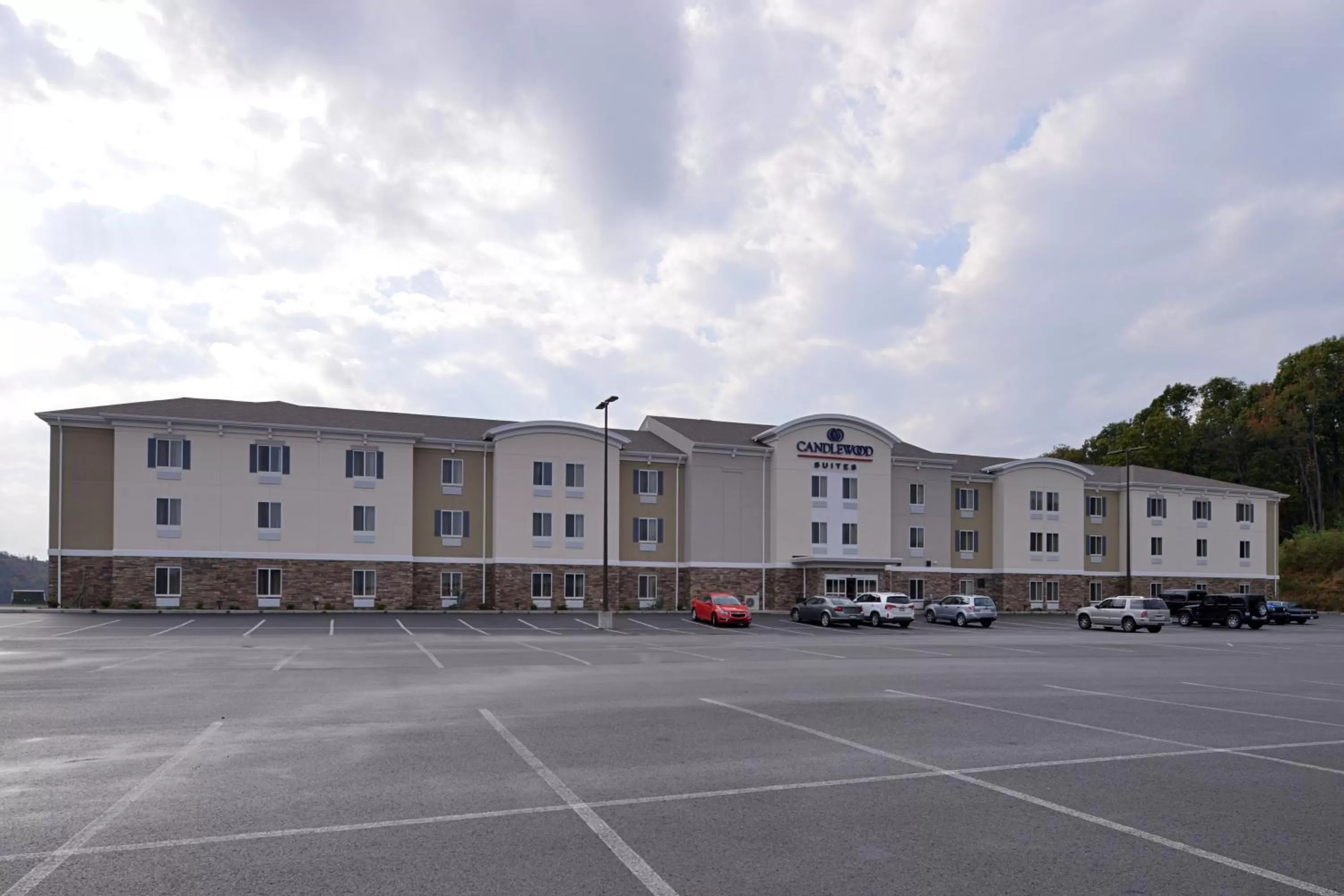 Property building in Candlewood Suites Morgantown-Univ West Virginia by IHG