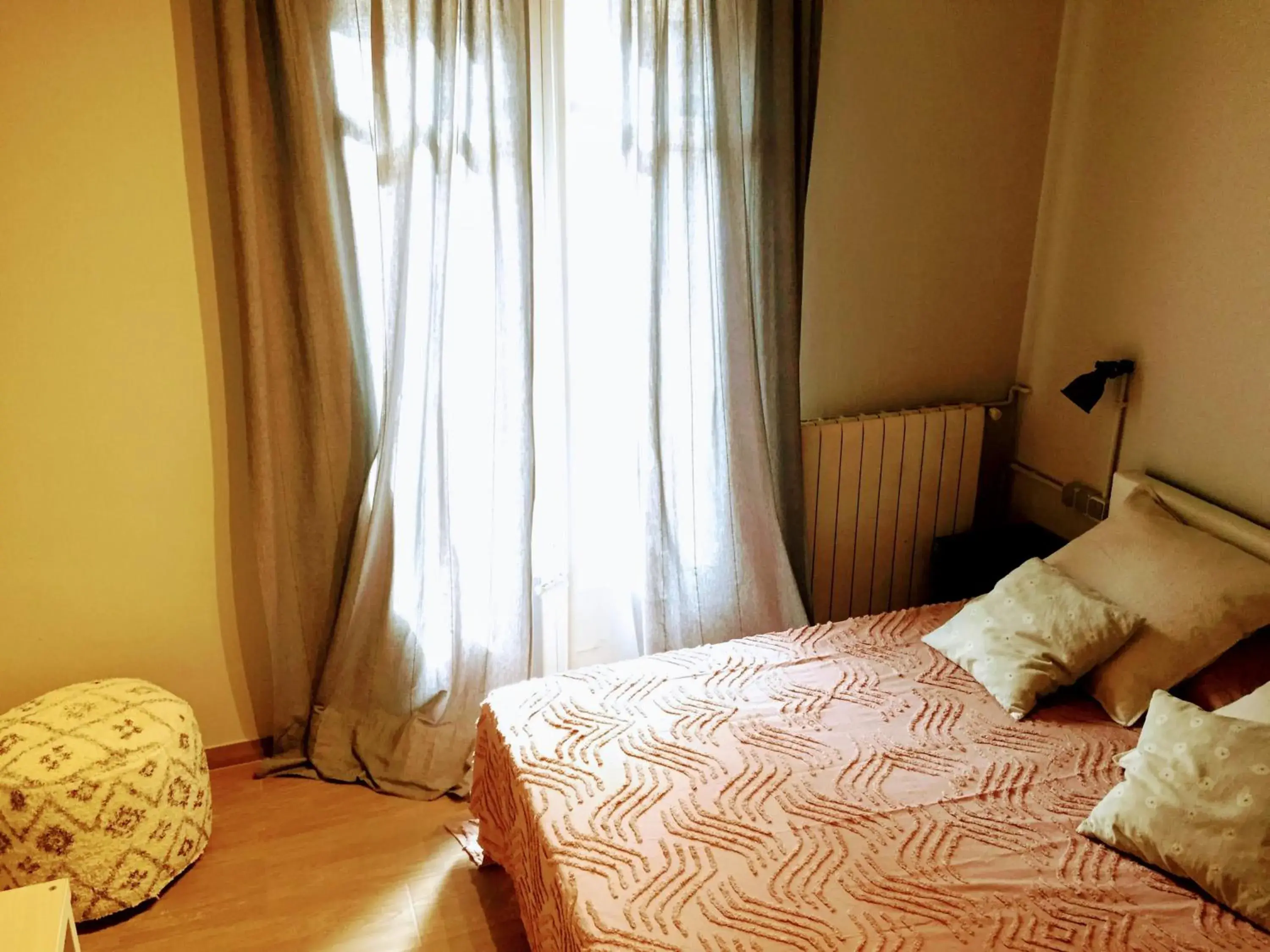 Superior Double Room with Shared Bathroom in Buba House Superior Double Room with Shared Bathroom in Buba House