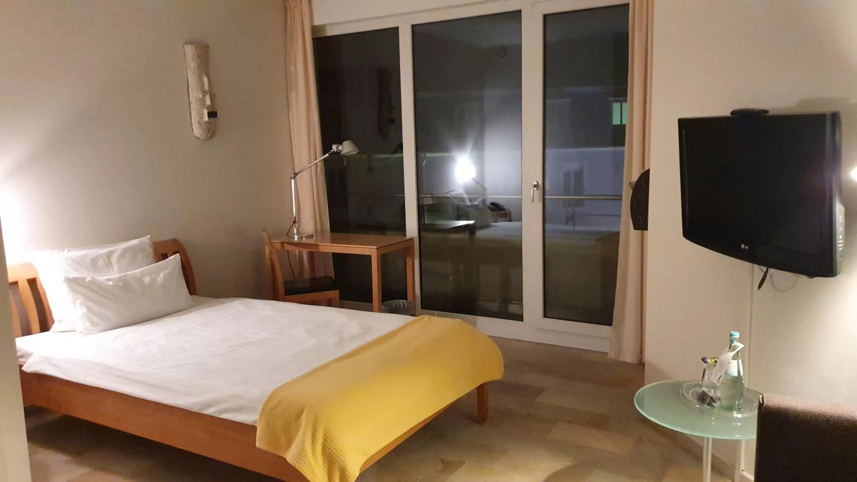 Photo of the whole room, TV/Entertainment Center in Domaine Leidinger