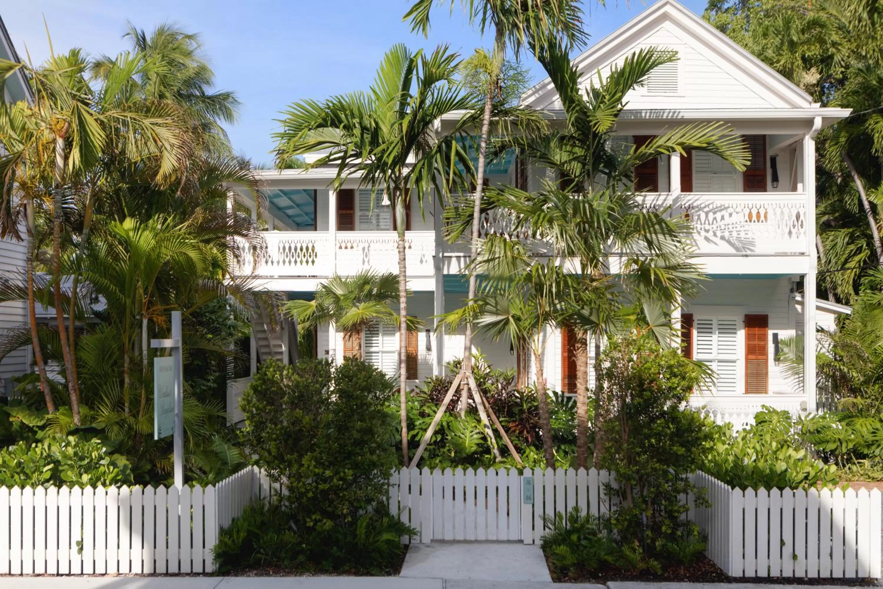 Property building in Winslow's Bungalows - Key West Historic Inns