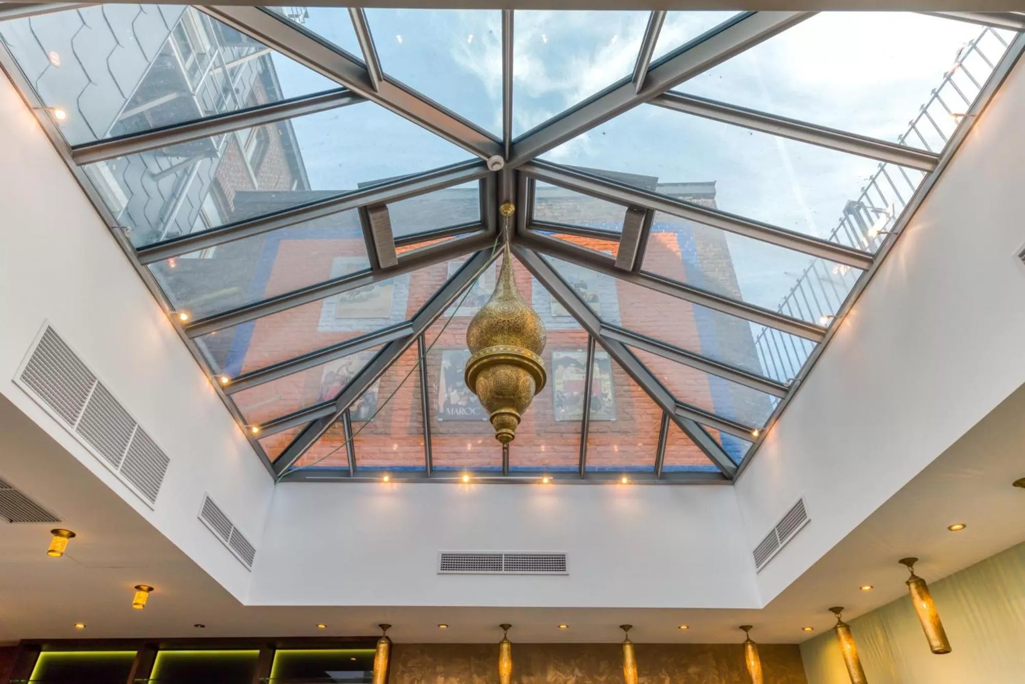 Restaurant/places to eat in Ryad Mogador Liège