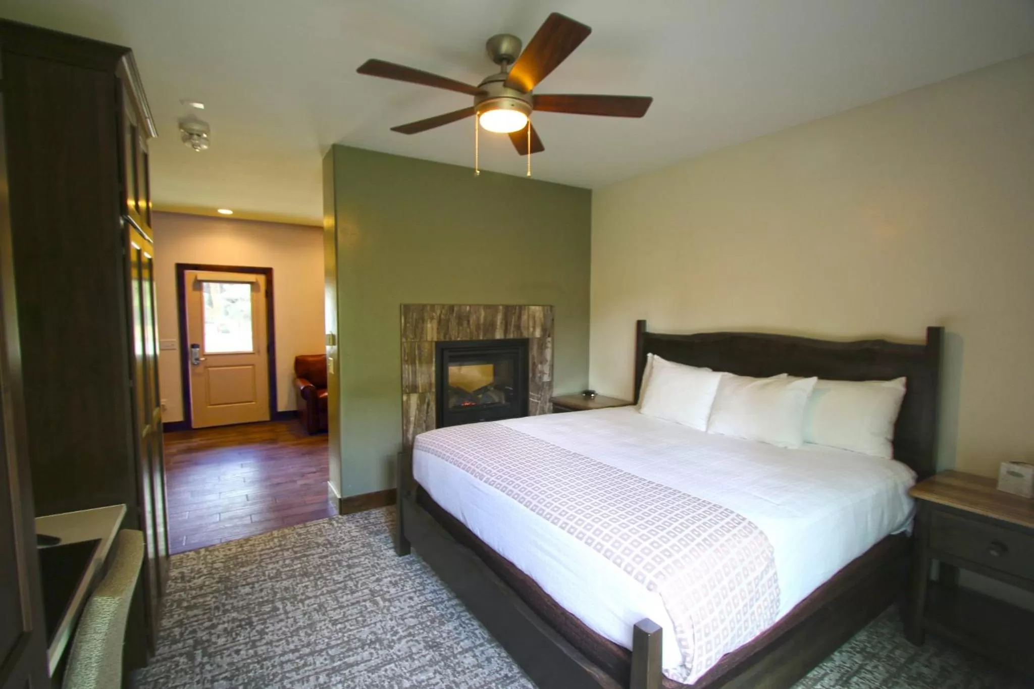 Bed in Mount Princeton Hot Springs Resort