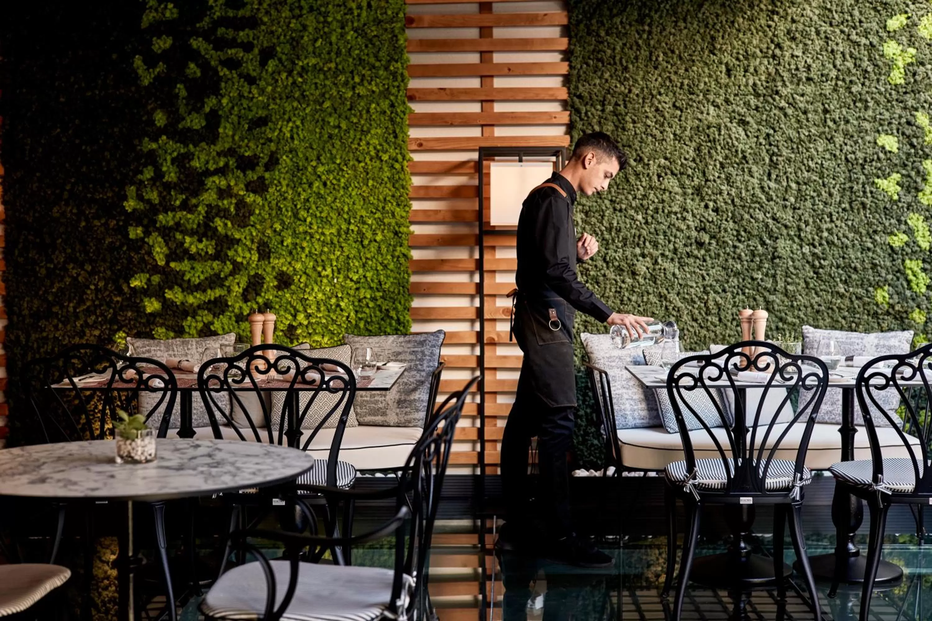 Restaurant/places to eat in Antigon Urban Chic Hotel, Thessaloniki