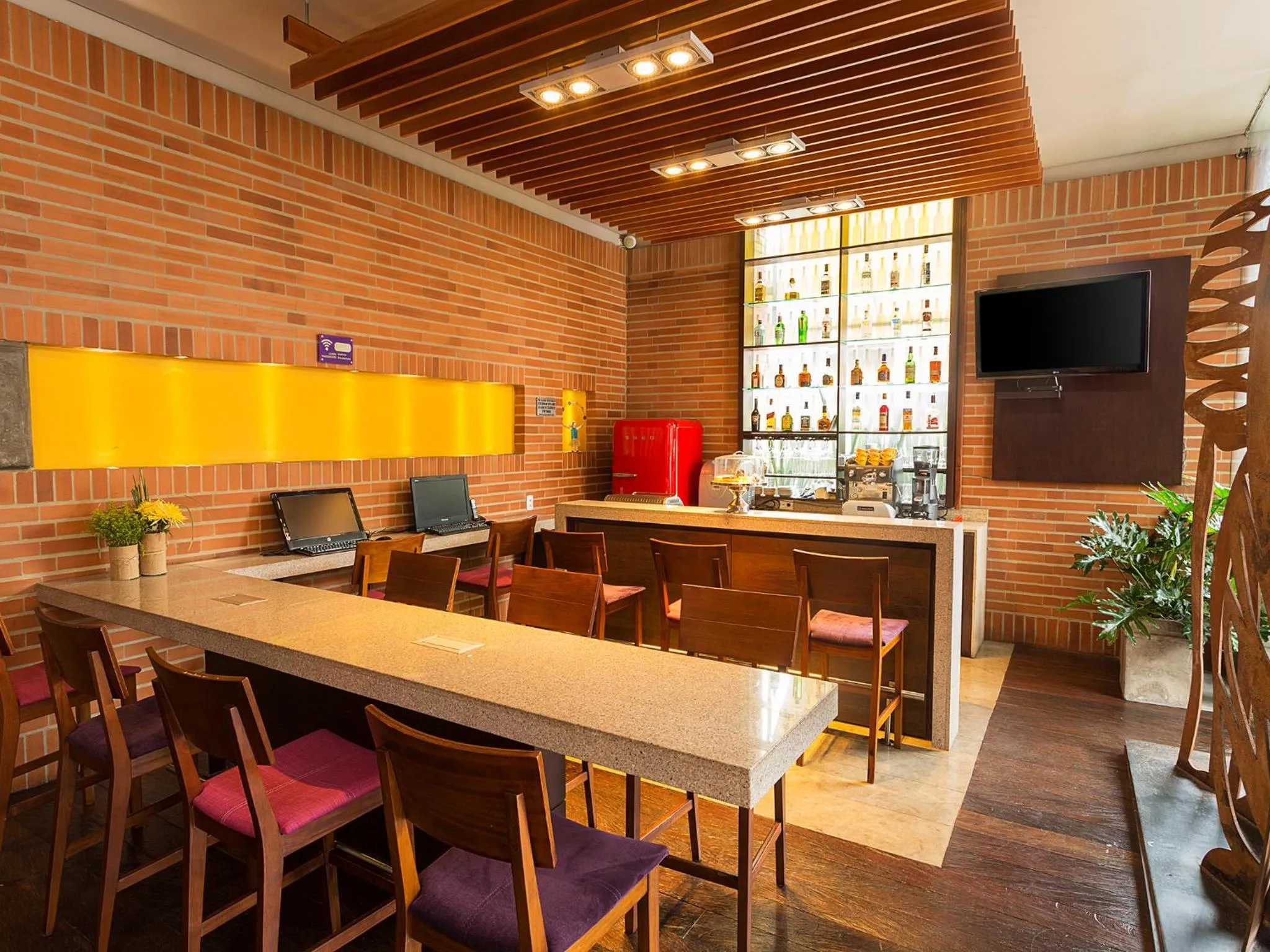 Alcoholic drinks in Mercure Bogota BH Zona Financiera