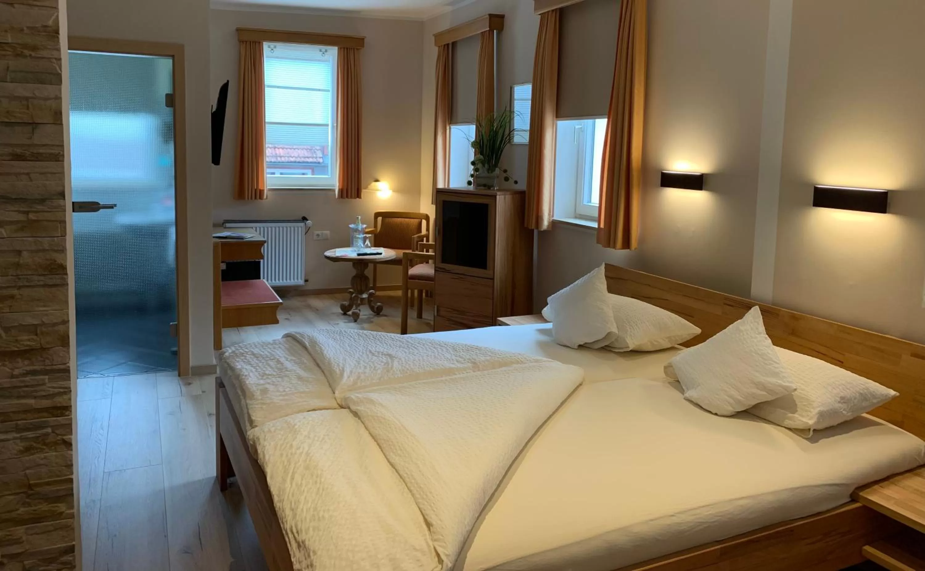 Bed in Landgasthof- Hotel Löwen