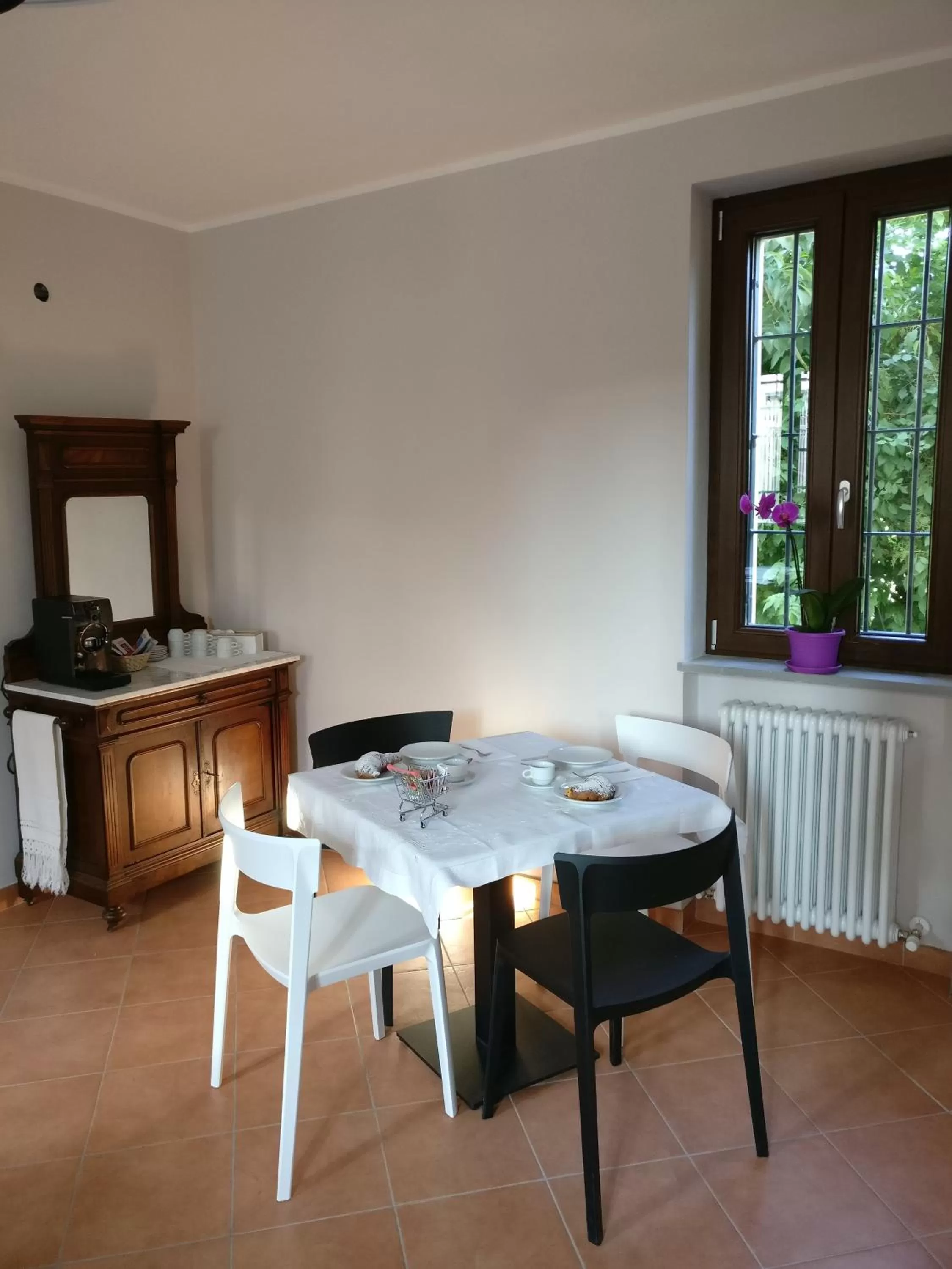 Dining area in B&B Molinetto