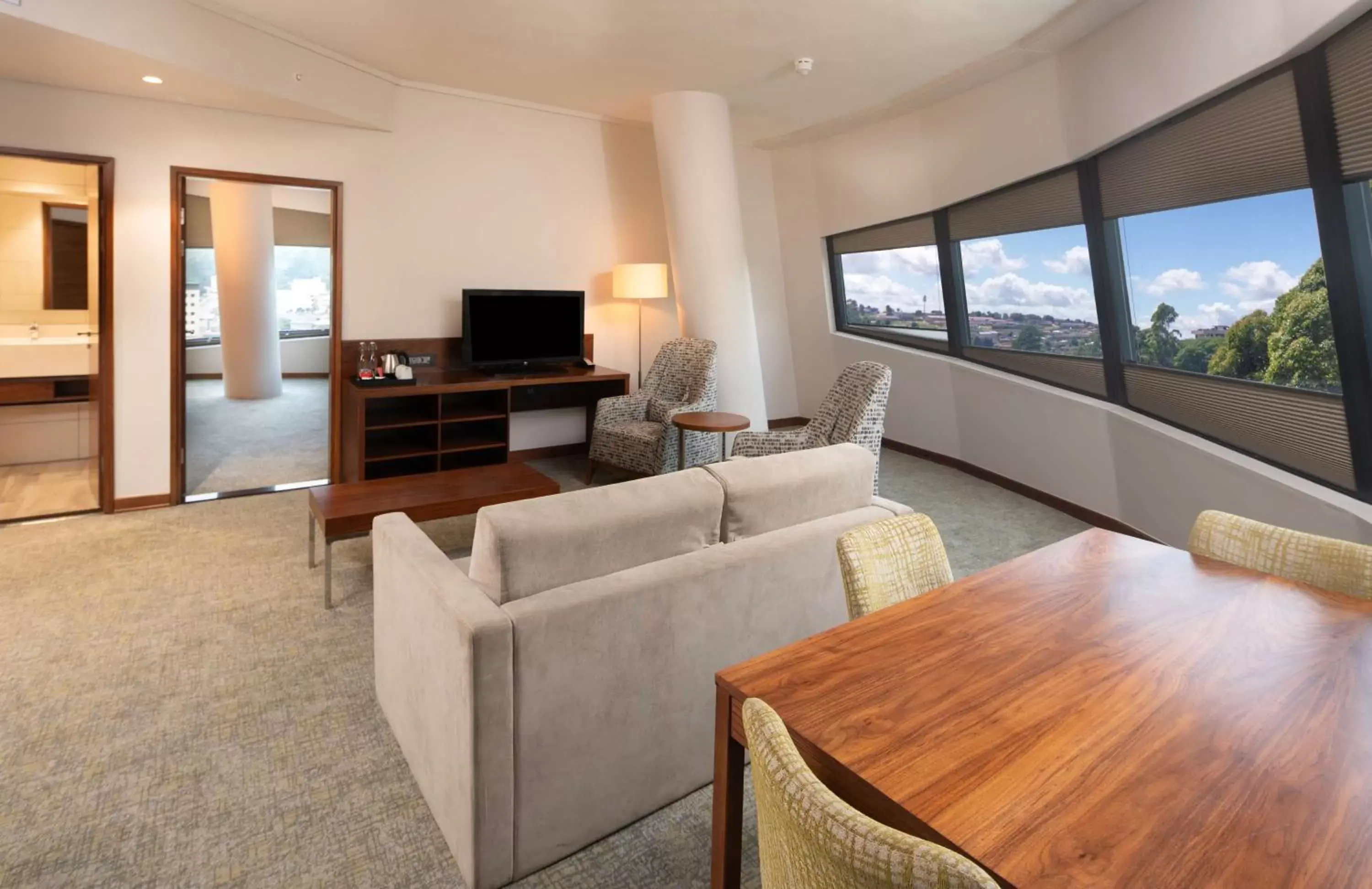 One-Bedroom King Suite in Hilton Garden Inn Mbabane One-Bedroom King Suite in Hilton Garden Inn Mbabane