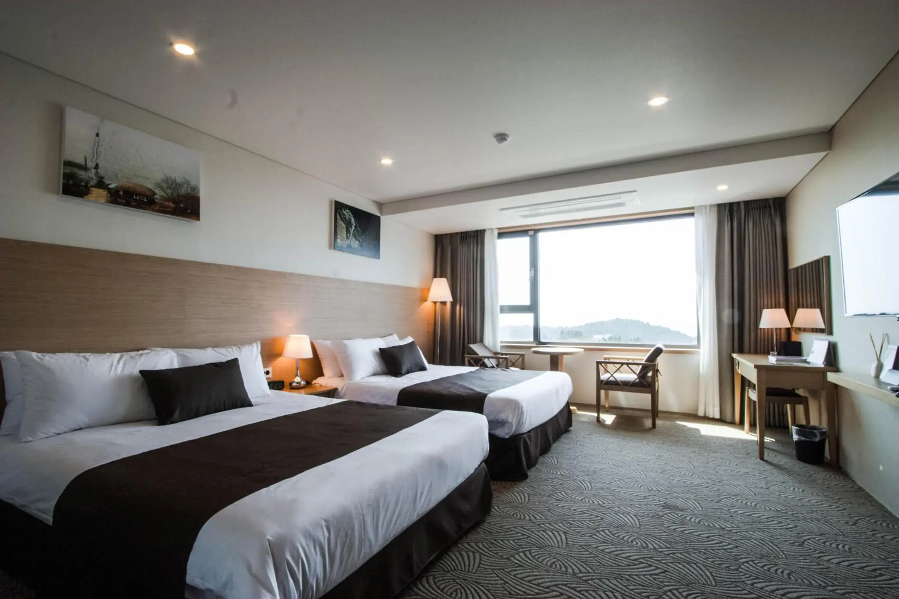 Premier Twin Room with Sea View in Benikea Jungmun Hotel Premier Twin Room with Sea View in Benikea Jungmun Hotel