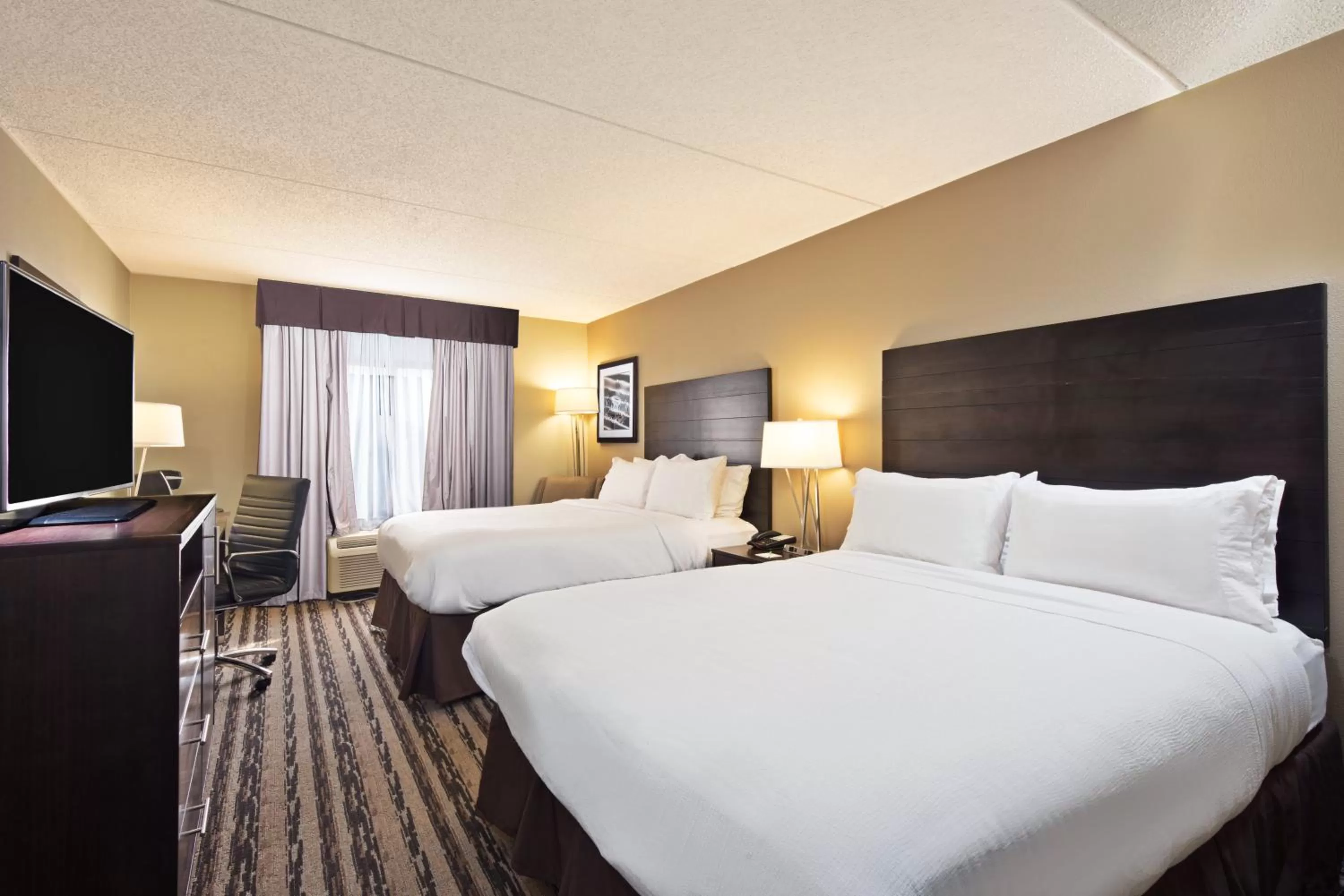 Photo of the whole room in Holiday Inn Harrisburg East by IHG