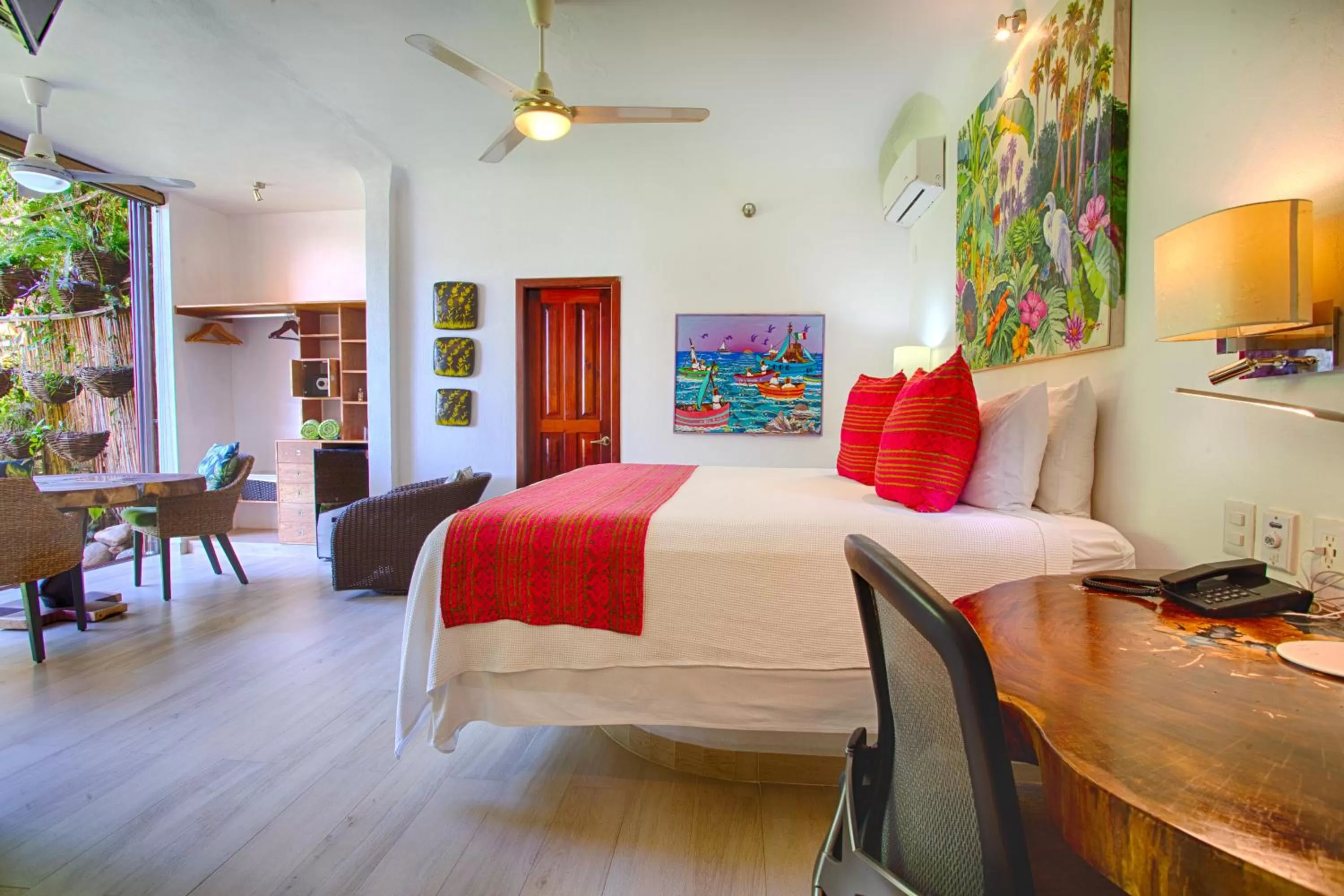 Photo of the whole room, Bed in Villa Lala Boutique Hotel Adults Only