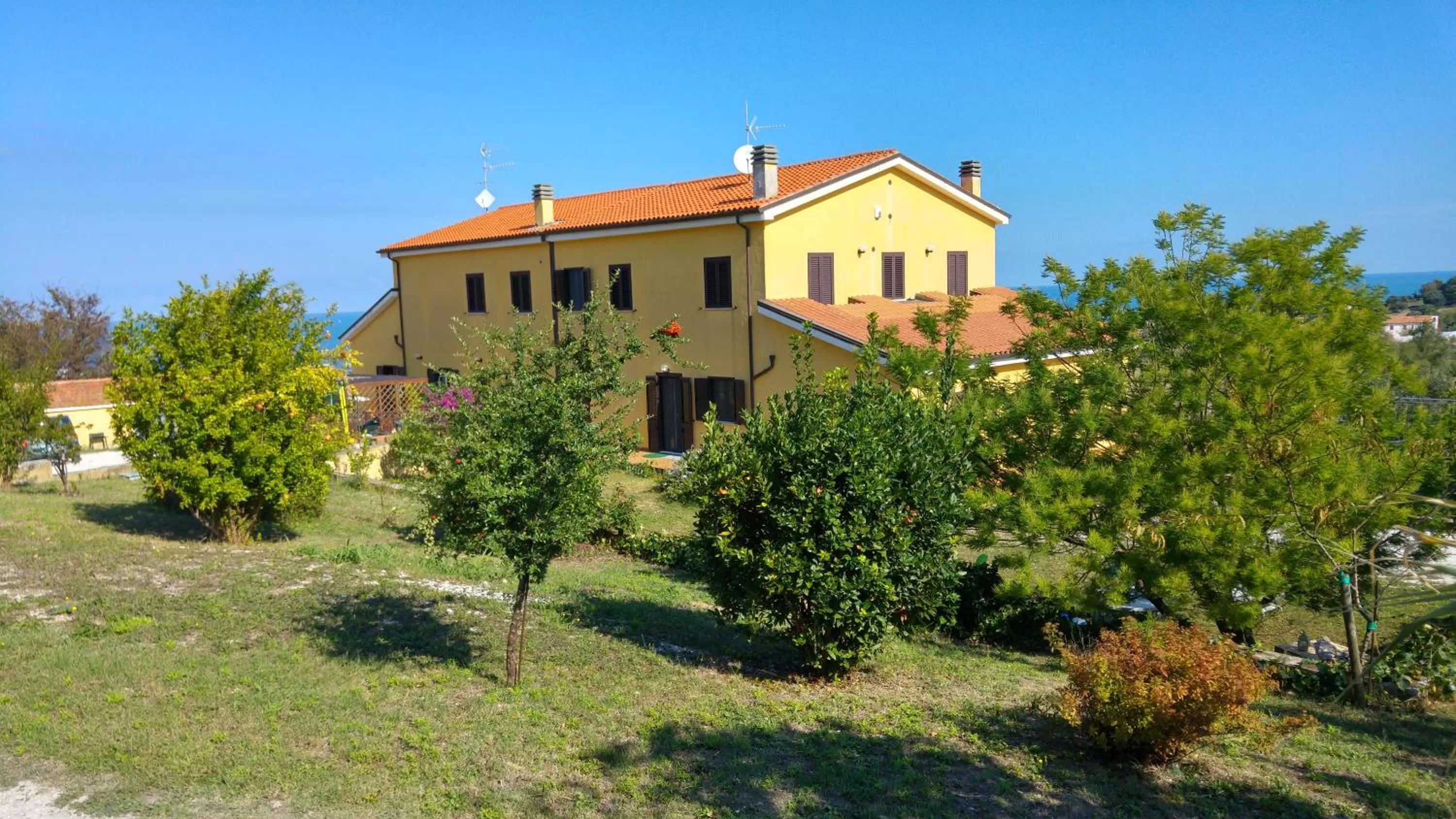 Property building in Vistazzurra B&B