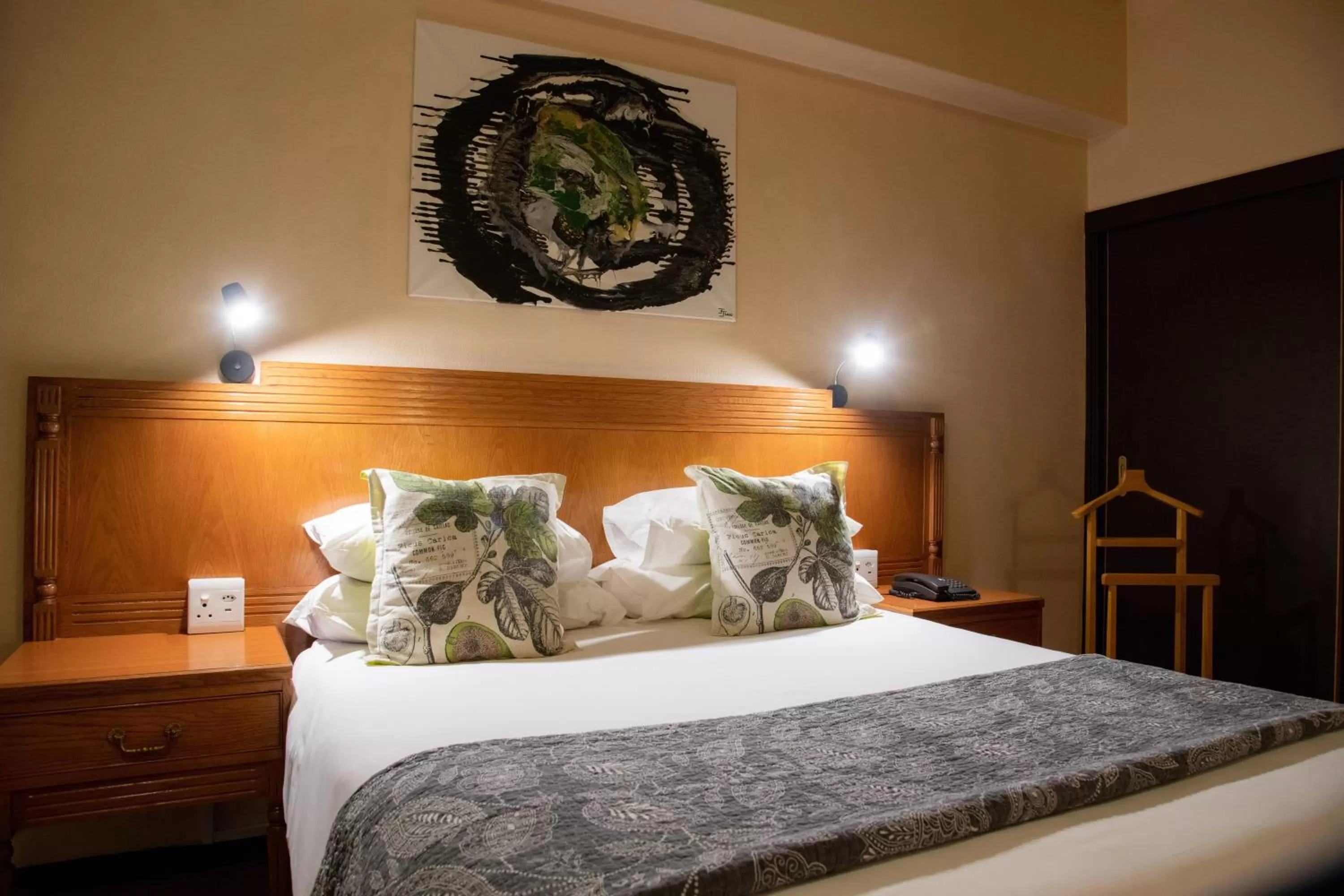 Bed in BON Hotel Bloemfontein Central