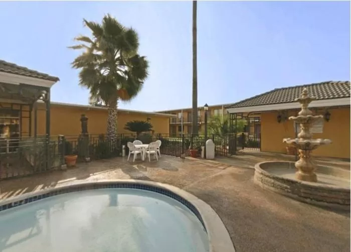 Swimming pool in Americas Best Value Inn Laredo