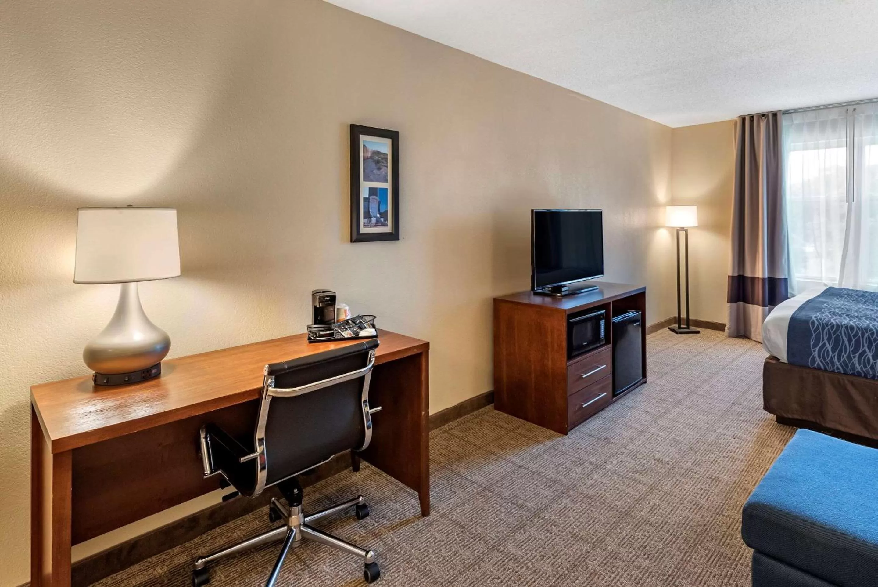 Photo of the whole room, Bed in Comfort Inn & Suites Virginia Beach - Norfolk Airport