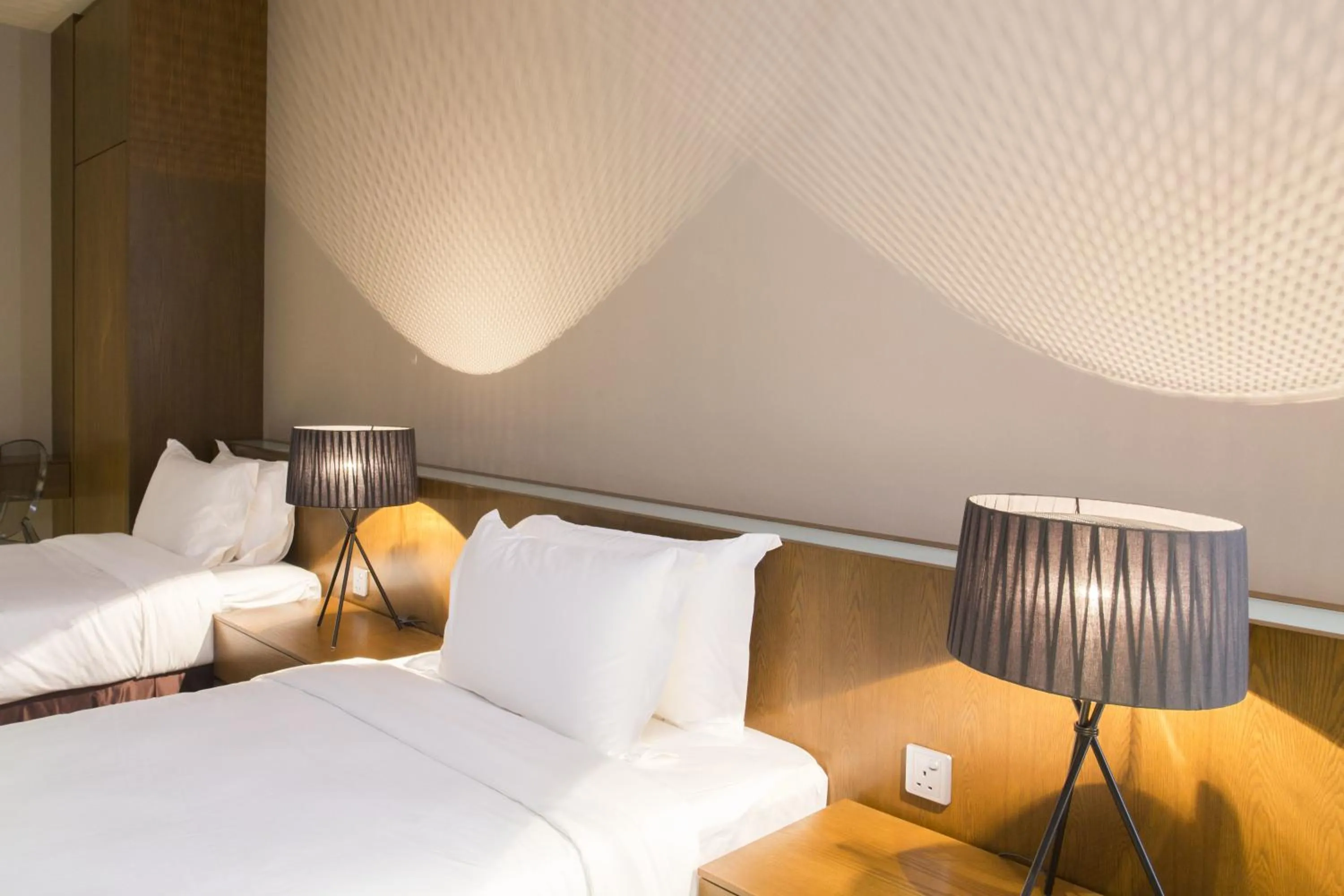 Night, Bed in Silalima