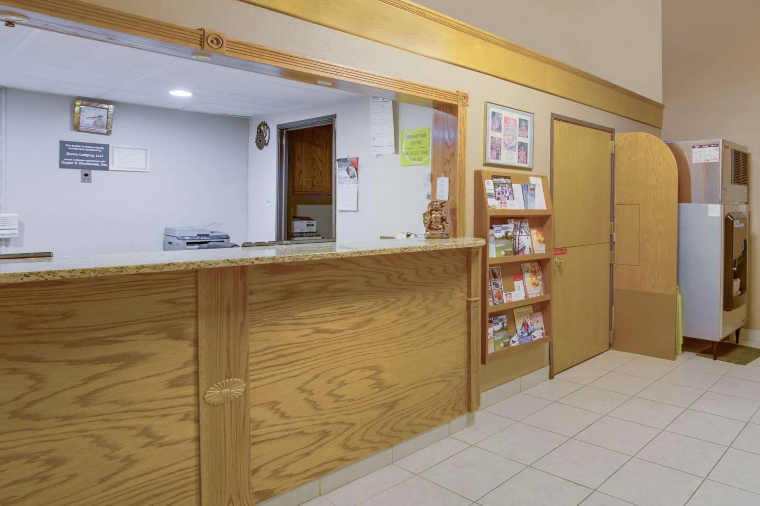 Lobby or reception in Super 8 by Wyndham Worthington Minnesota