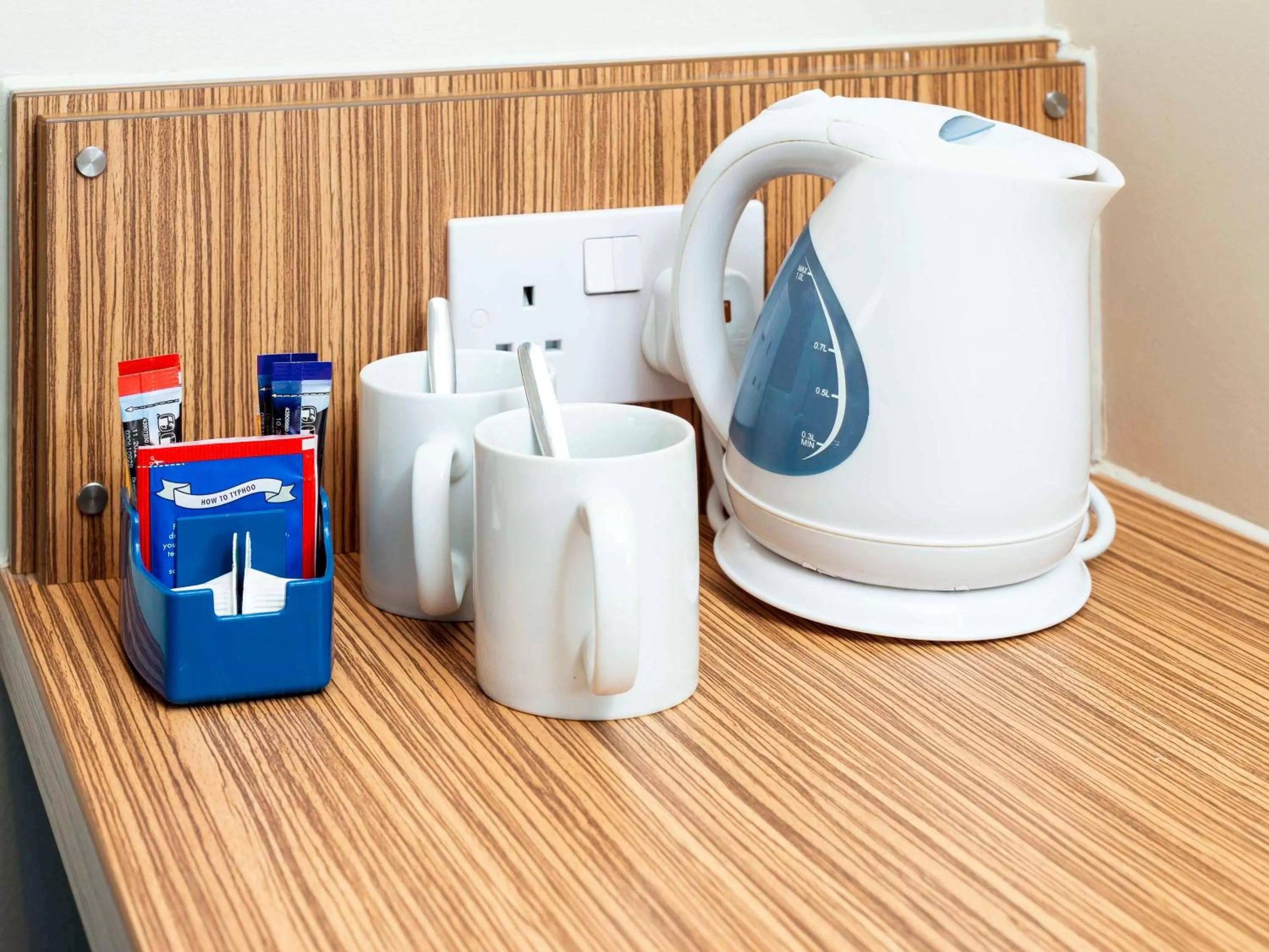 Bedroom, Coffee/Tea Facilities in ibis budget London Bromley Town Centre