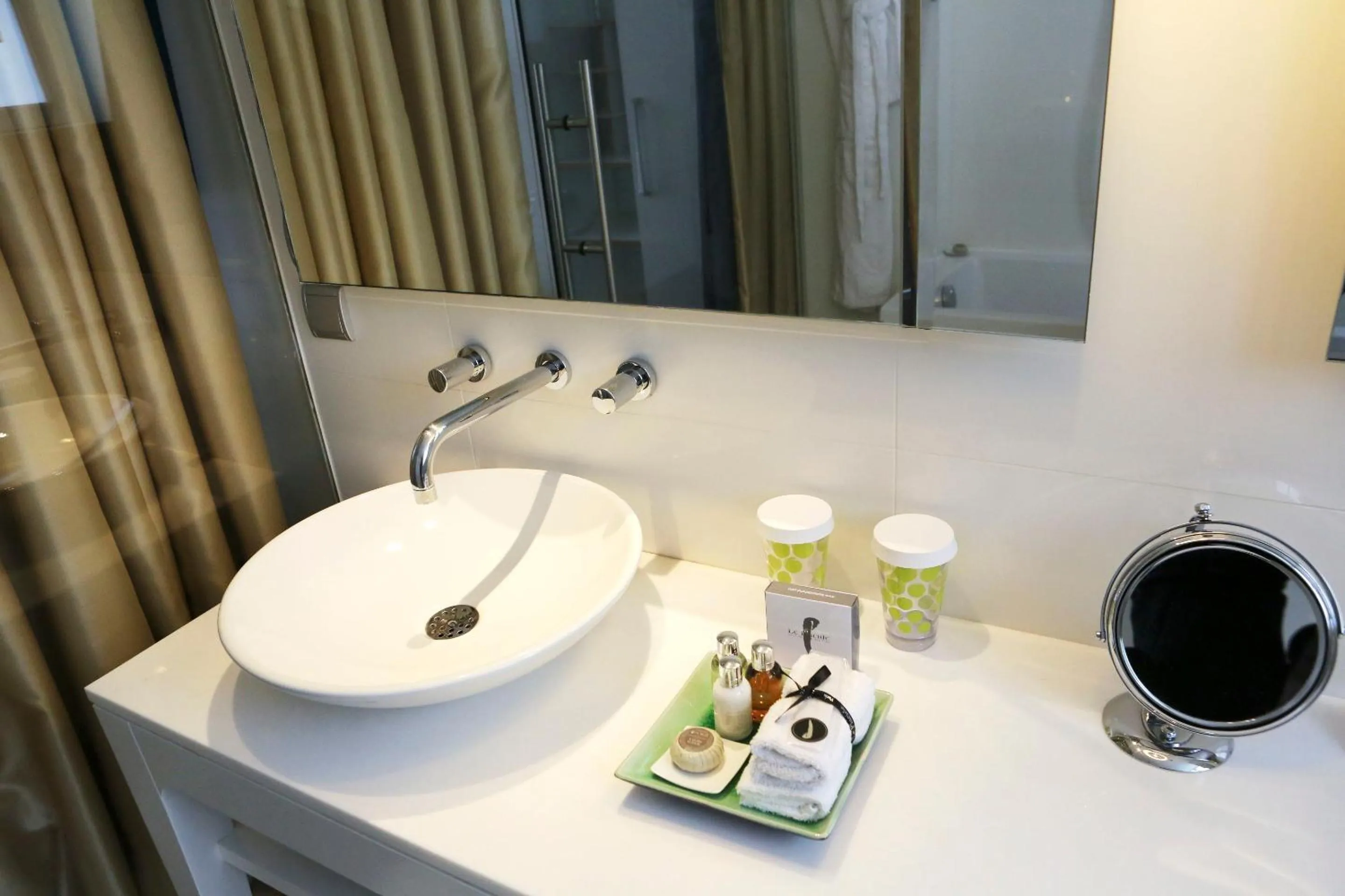 Bathroom in Hotel Le Placide Saint-Germain Des Prés