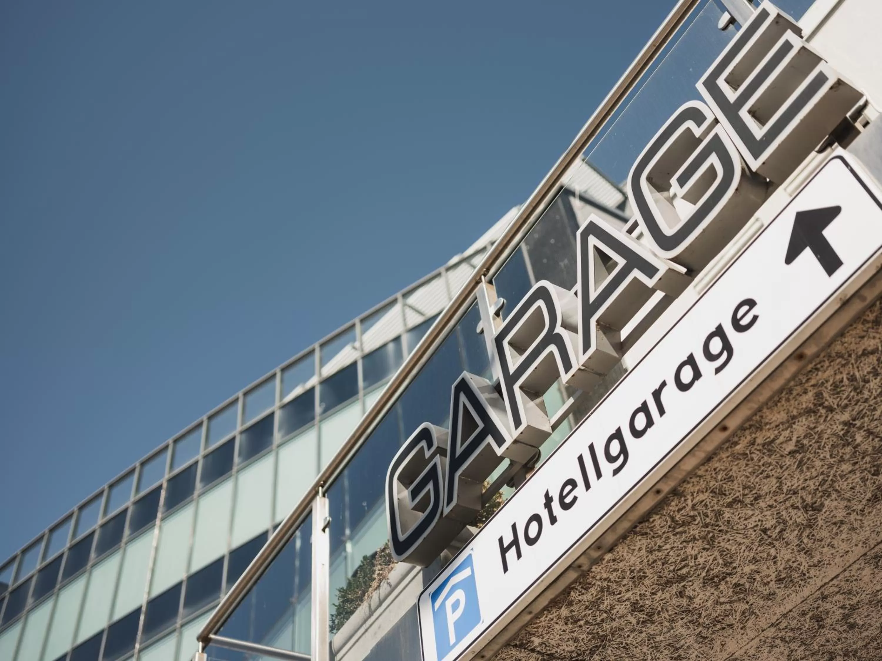 Parking in Best Western Plus John Bauer Hotel