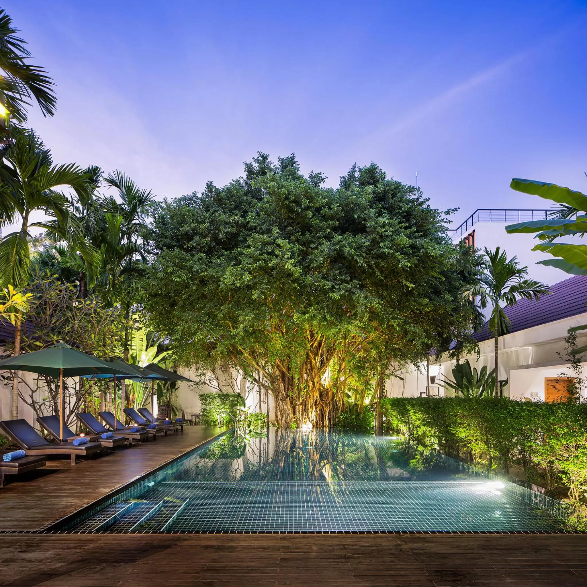 Lynnaya Urban River Resort