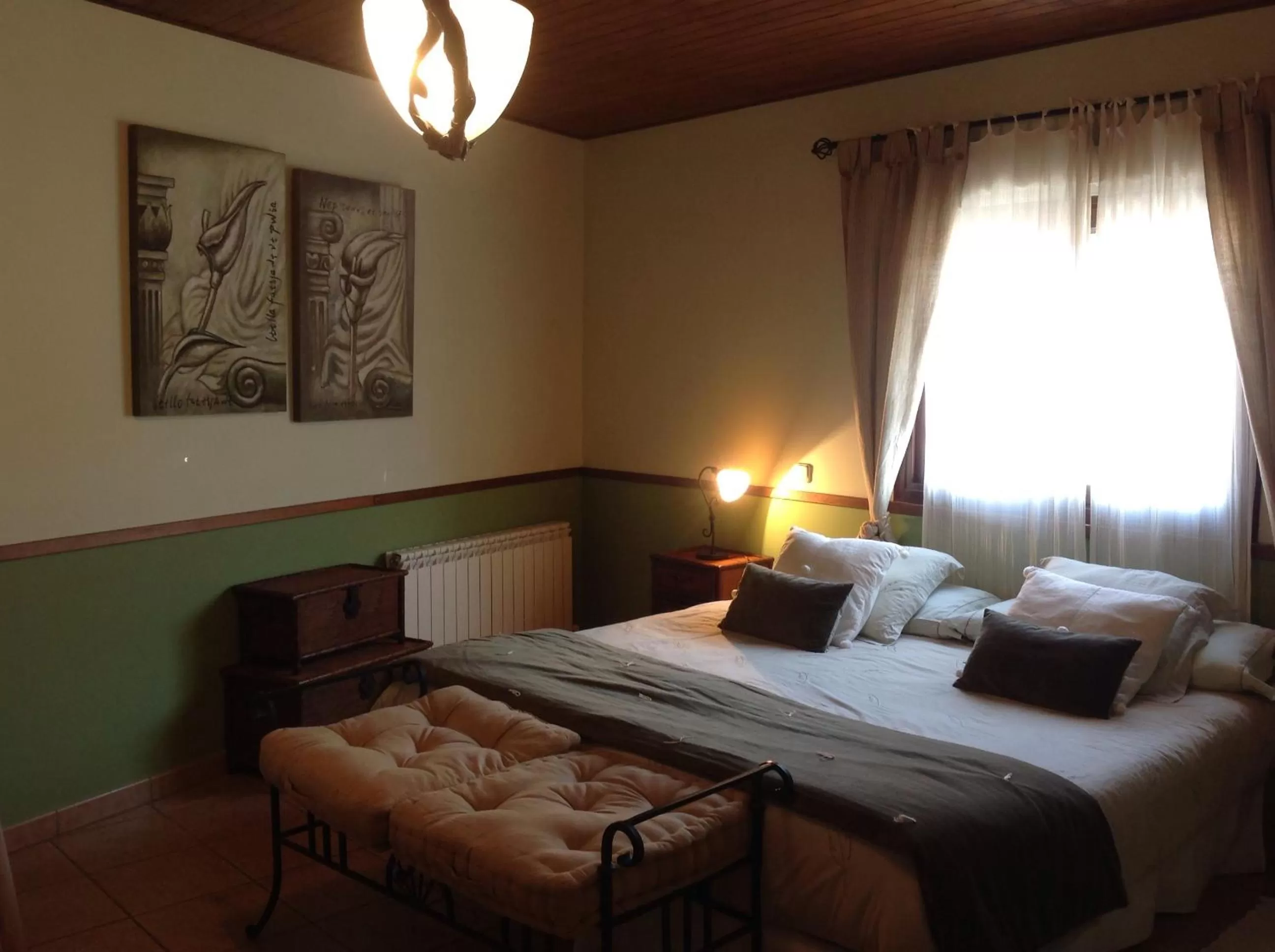 Decorative detail, Bed in Posada el Campanario