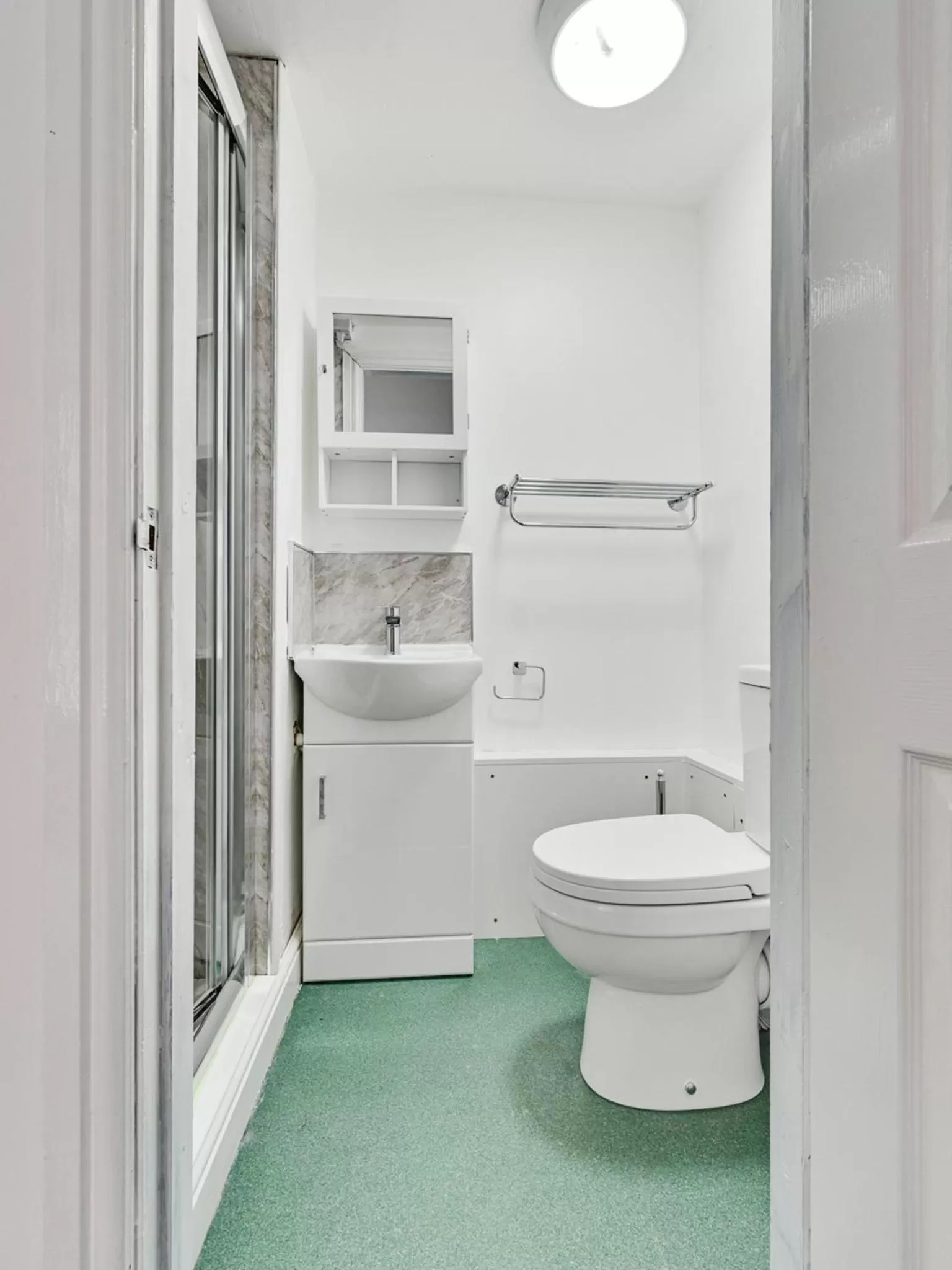 Bathroom in Albert View Rooms