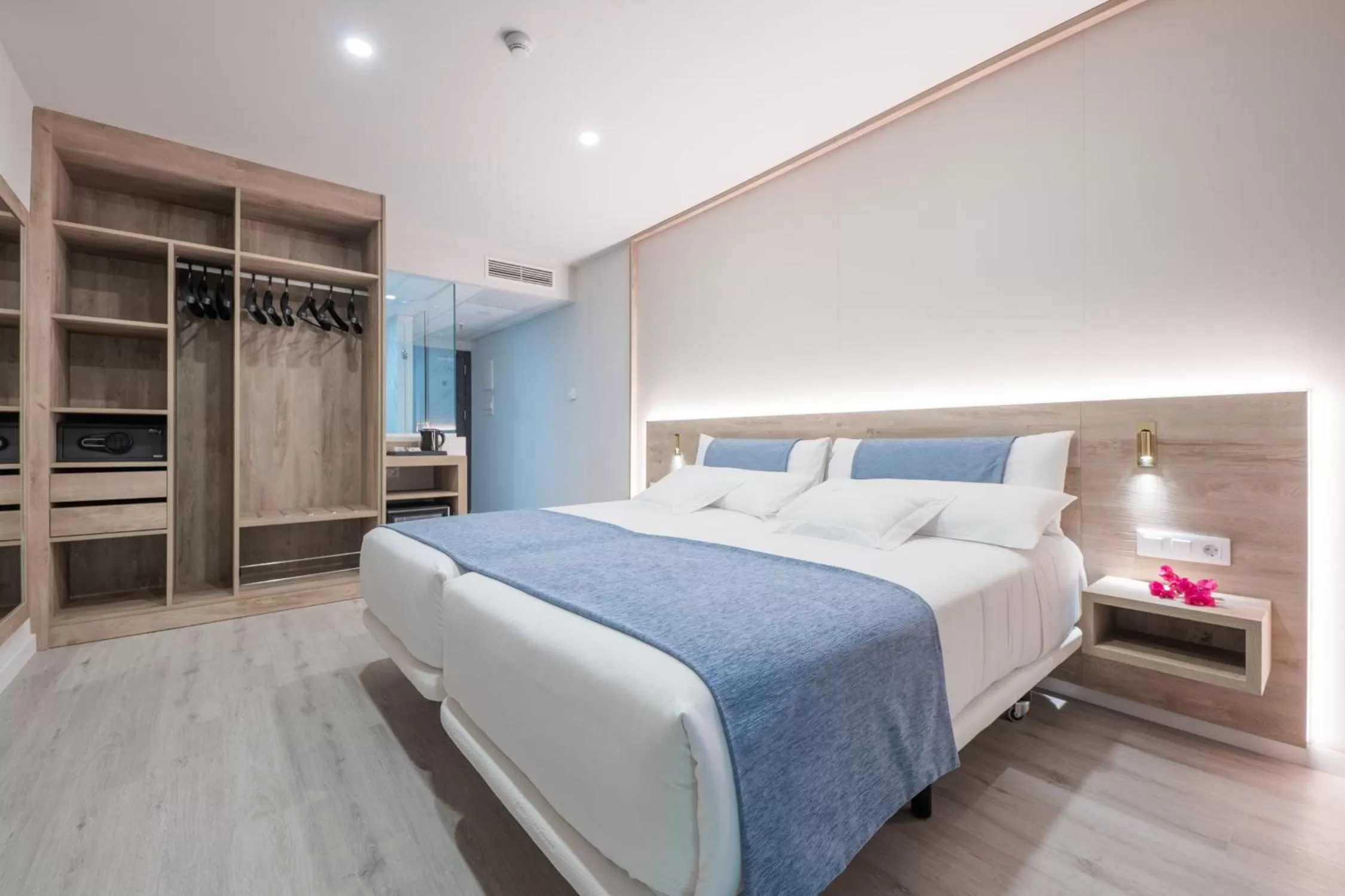 Photo of the whole room, Bed in Hotel AF Valle Orotava