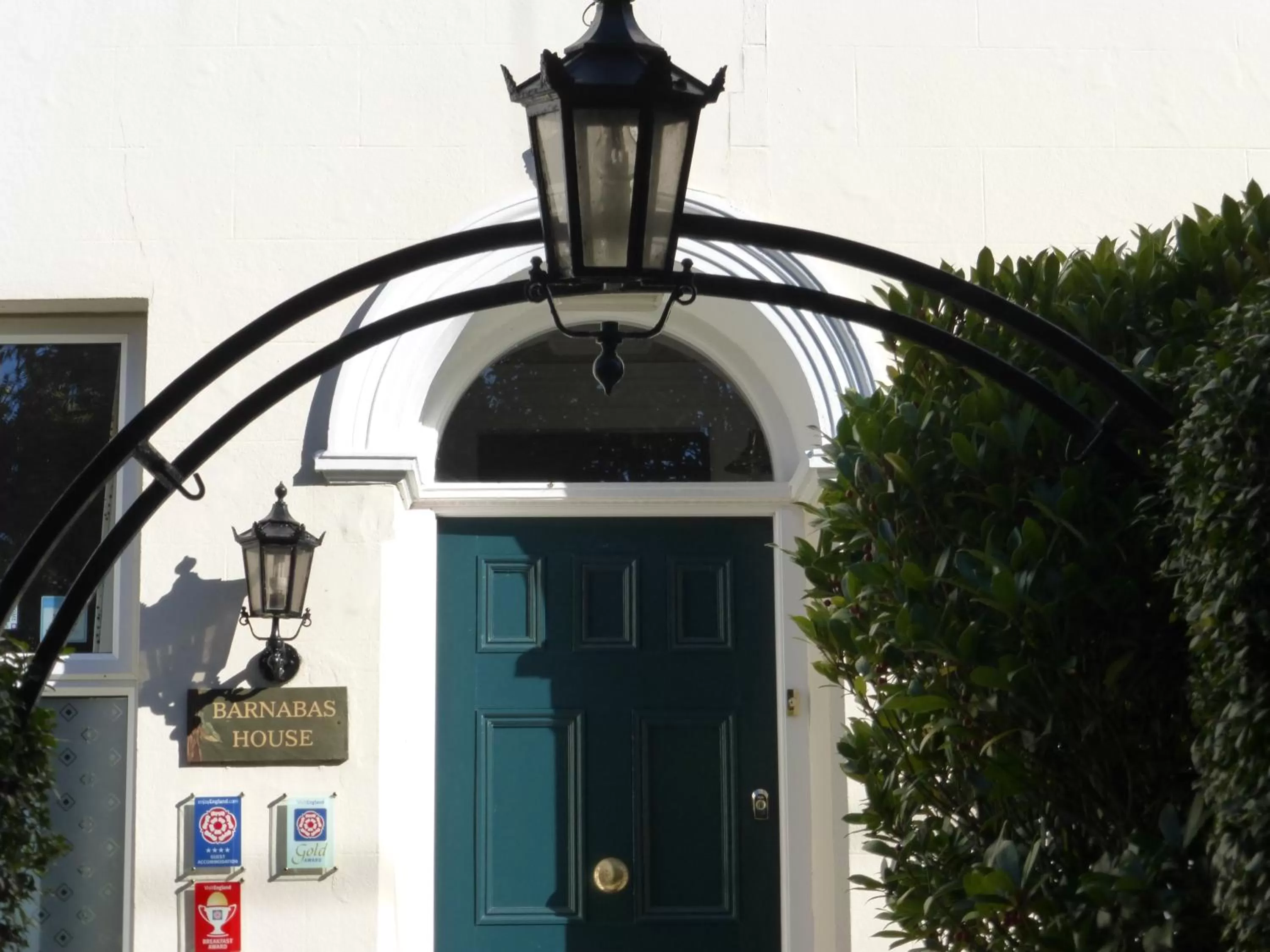 Facade/entrance in Barnabas House