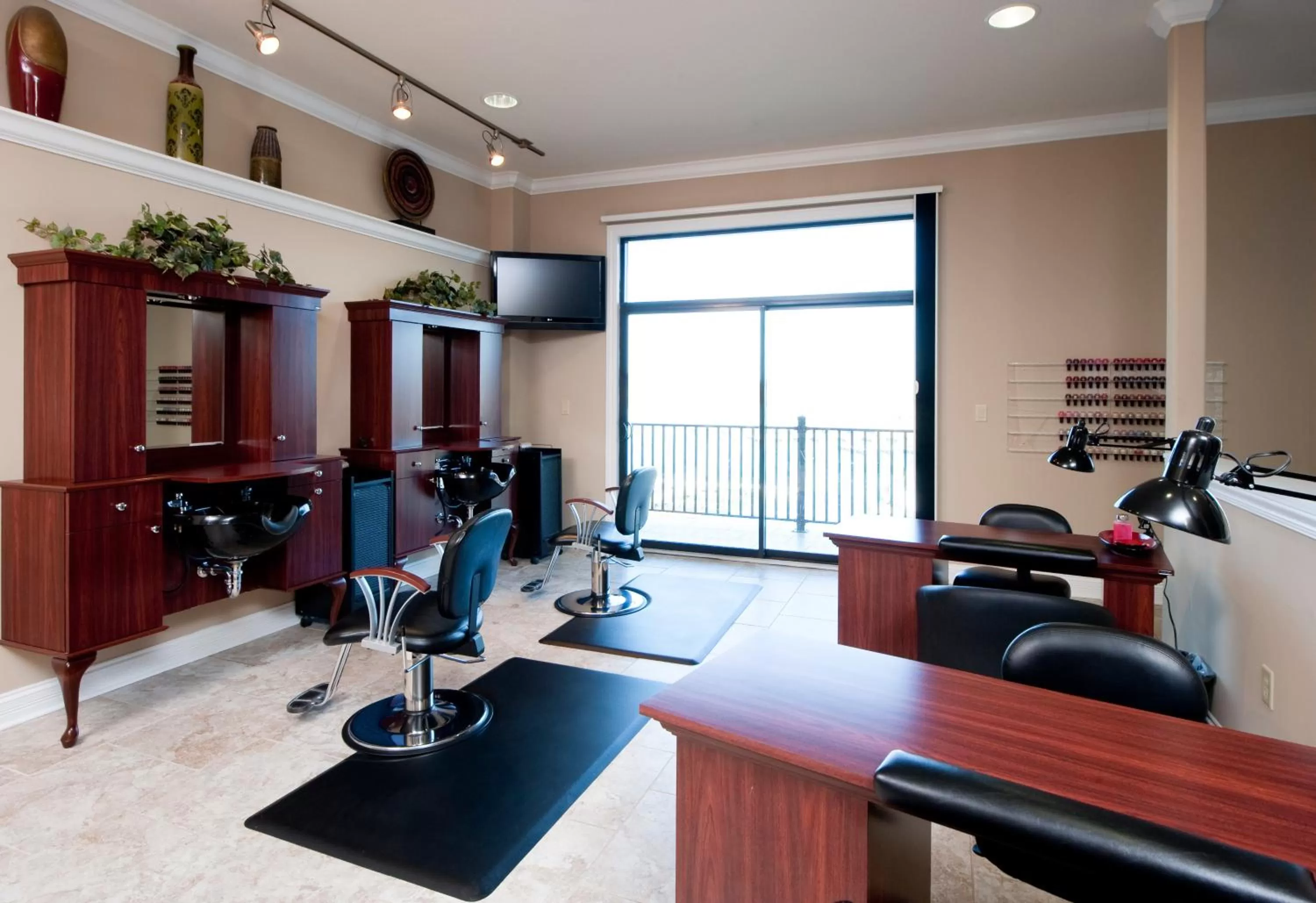 Spa and wellness centre/facilities in Camden on the Lake Resort