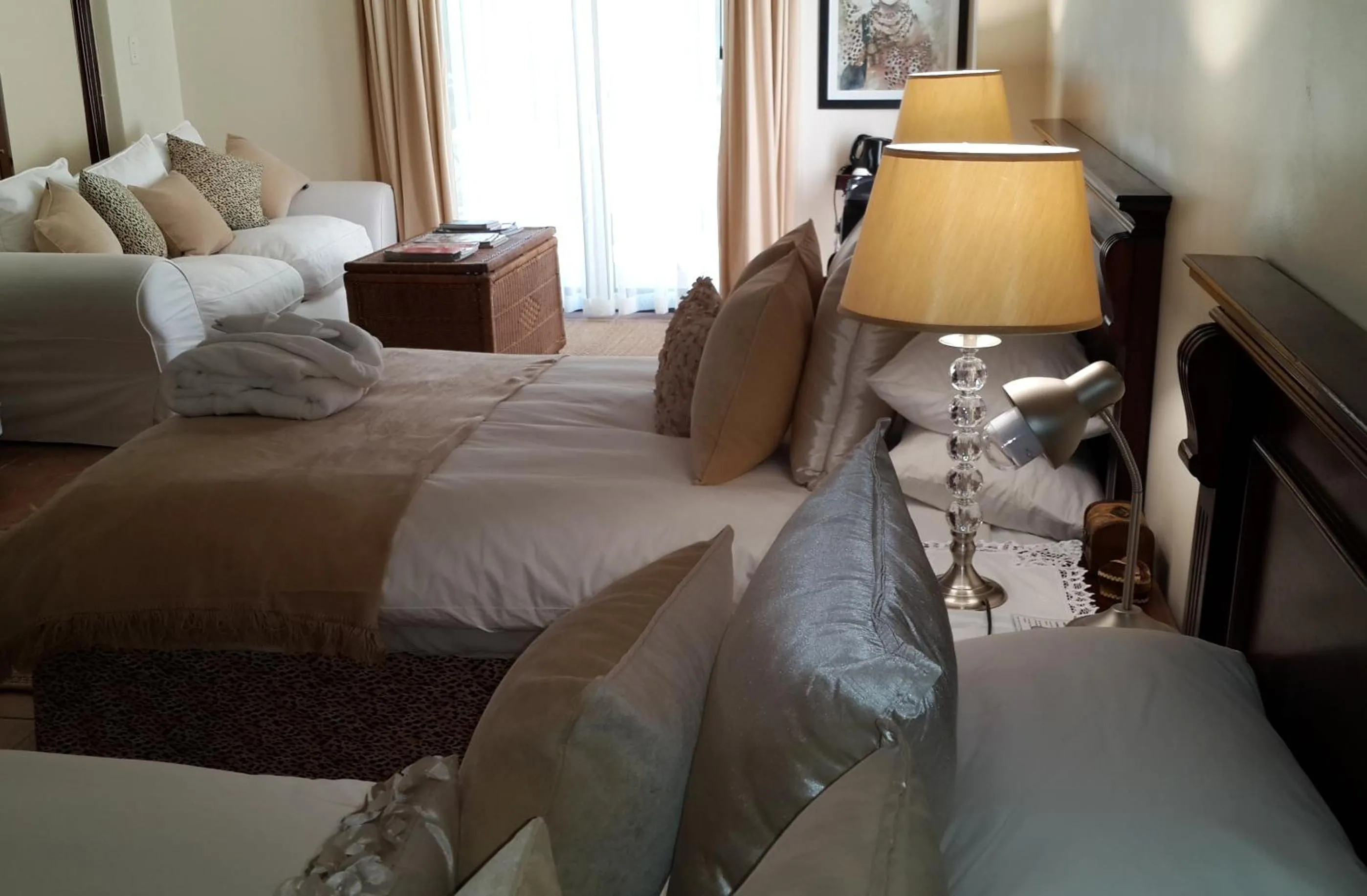 Day, Bed in Riversong Guest House