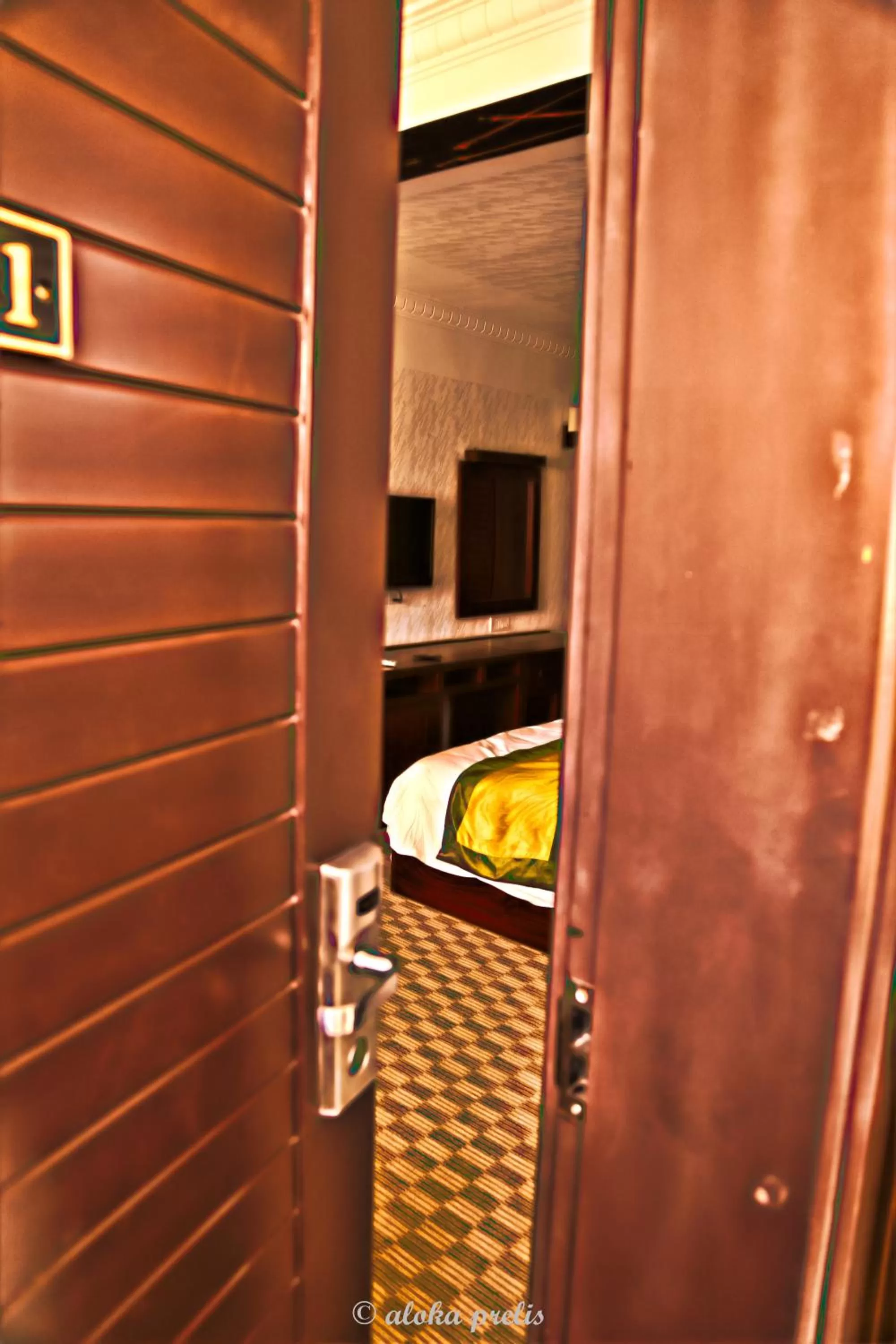 Bedroom, Bathroom in Ceylon City Hotel,Colombo