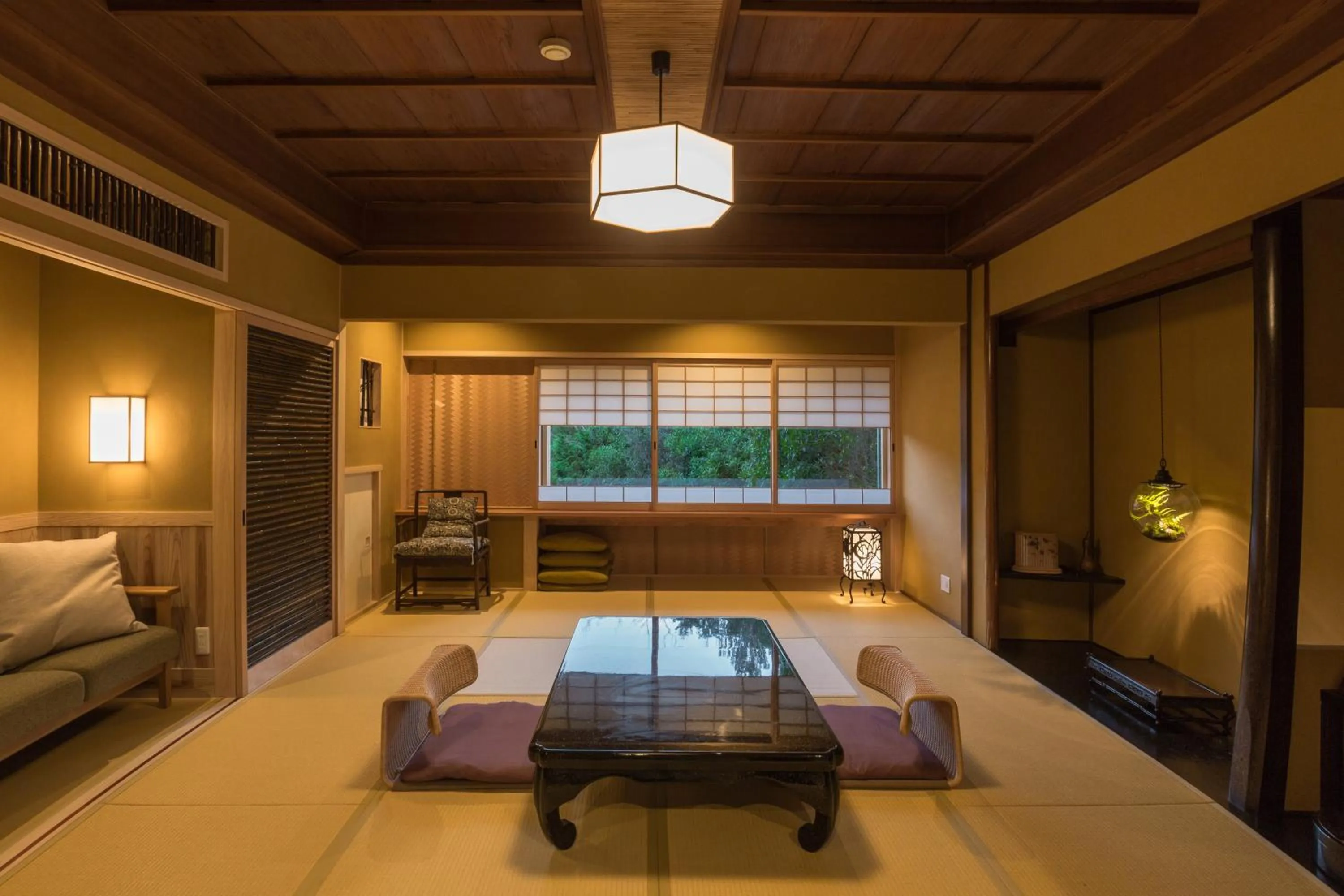 Photo of the whole room in Kyoto Nanzenji Ryokan Yachiyo Established in 1915