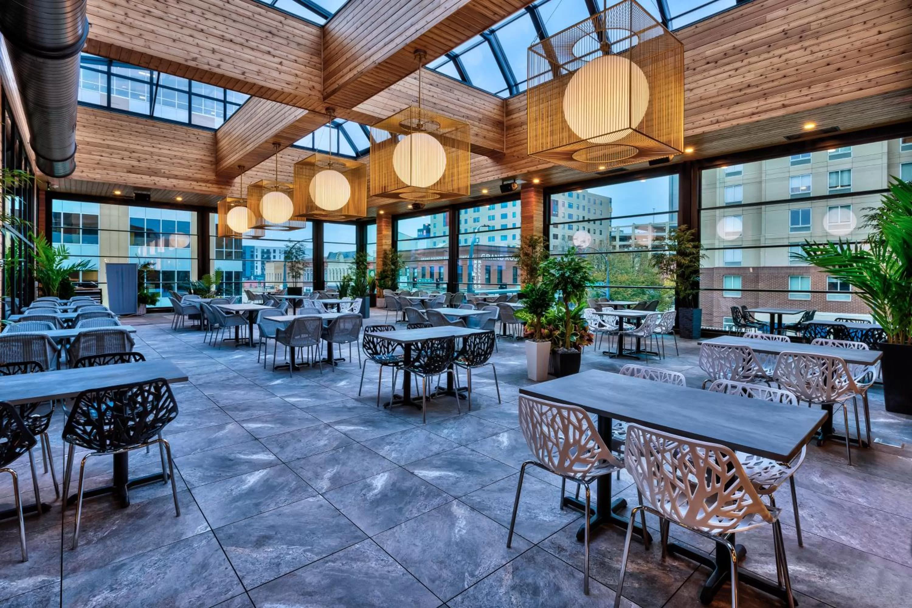 Restaurant/places to eat in Hotel Indigo Rochester - Mayo Clinic Area by IHG