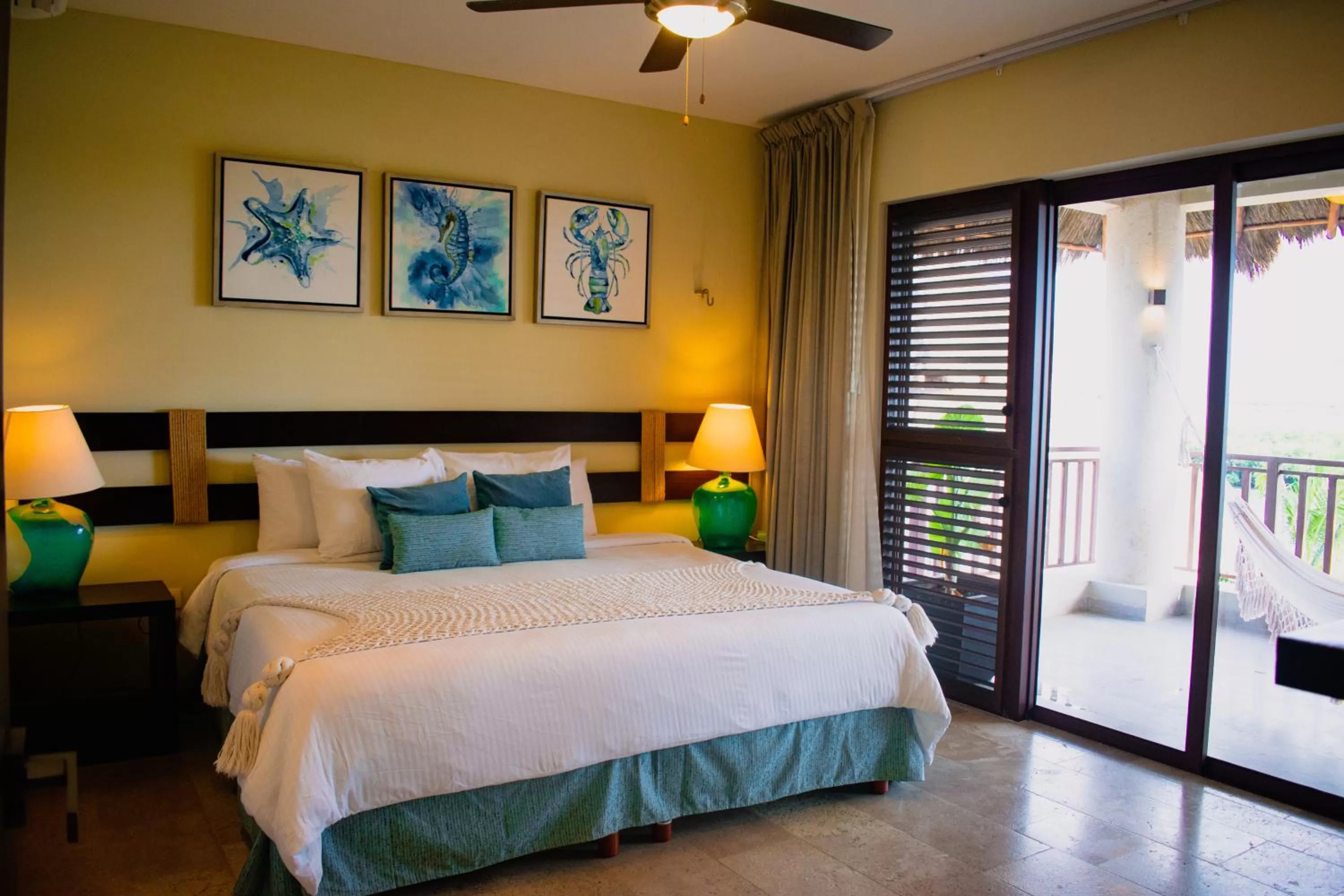 Photo of the whole room, Bed in Villas Grand Marina Kinuh