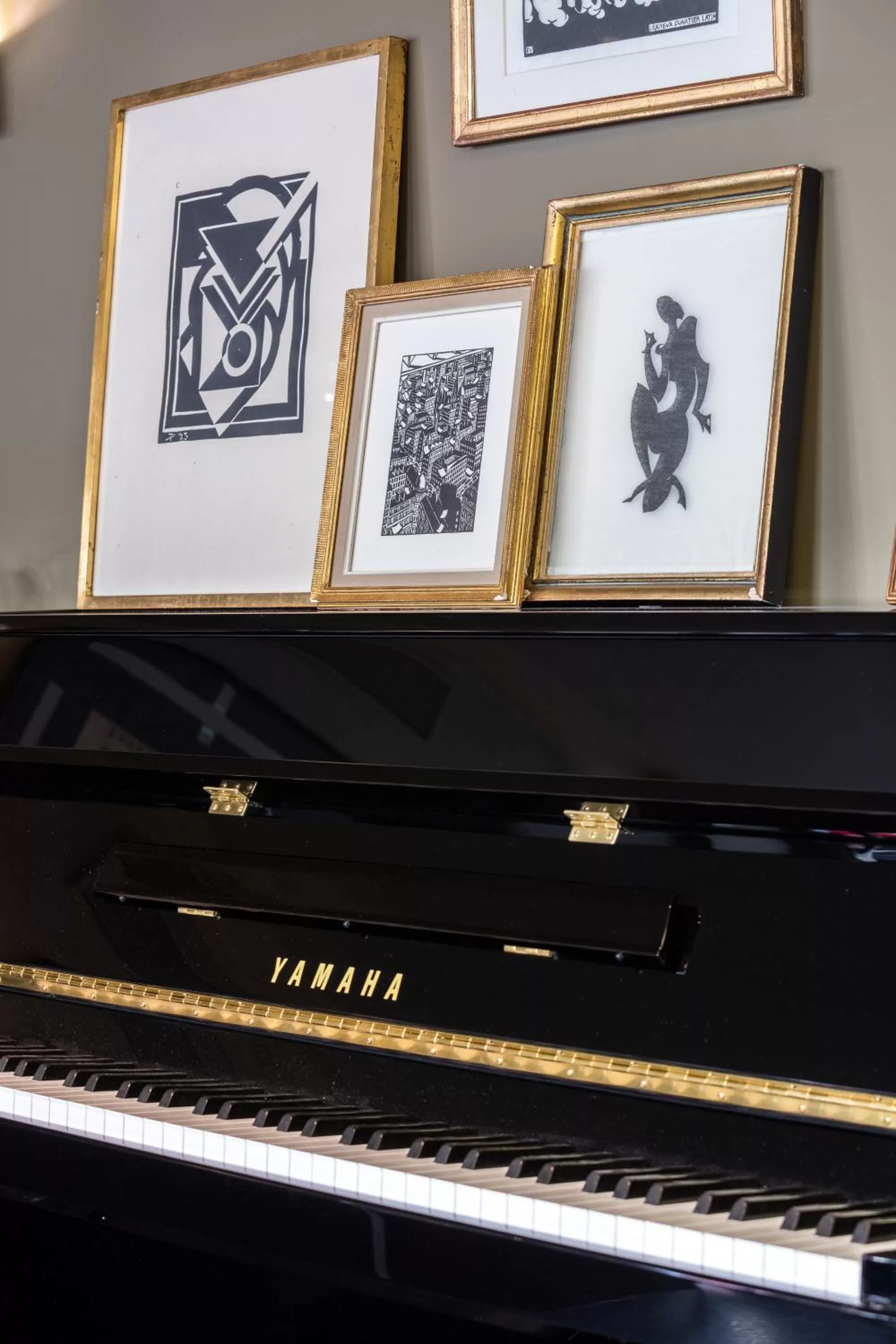 Lounge or bar in Monsieur Cadet Hotel & Spa