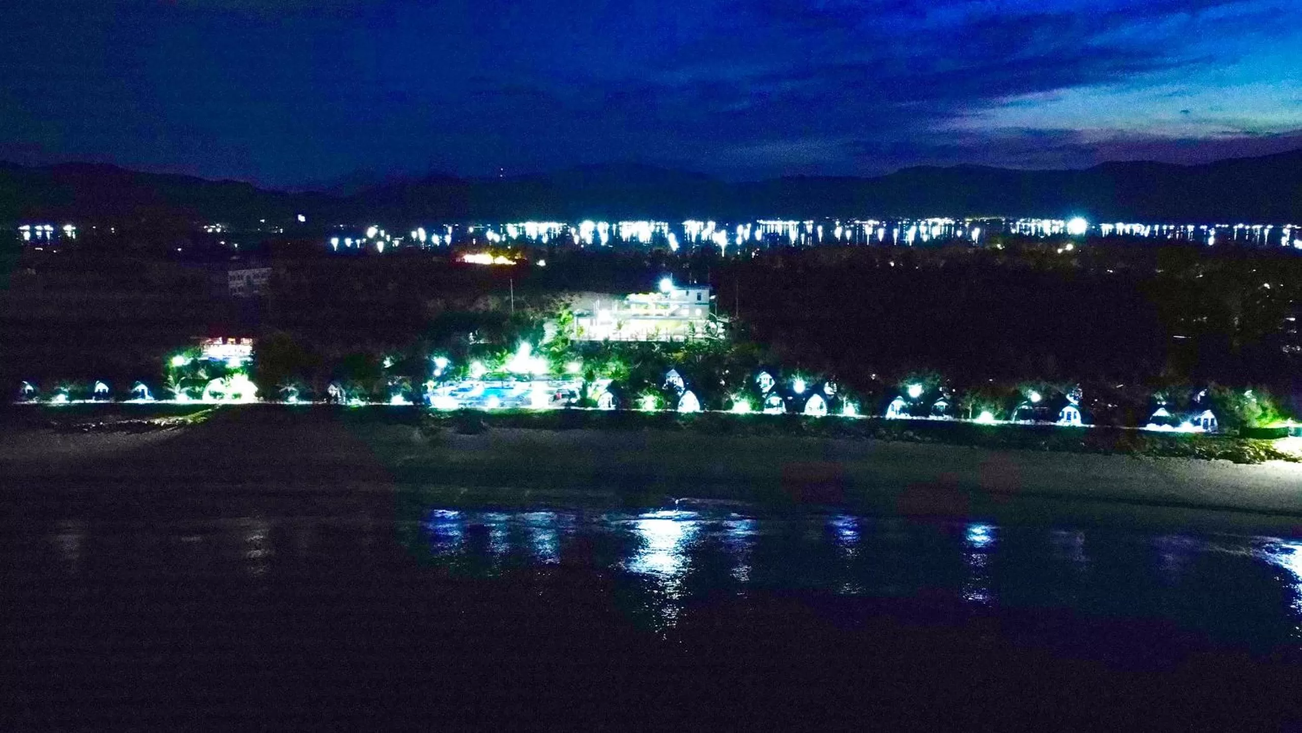 Hoa Loi resort, Song Cau-Phu Yen