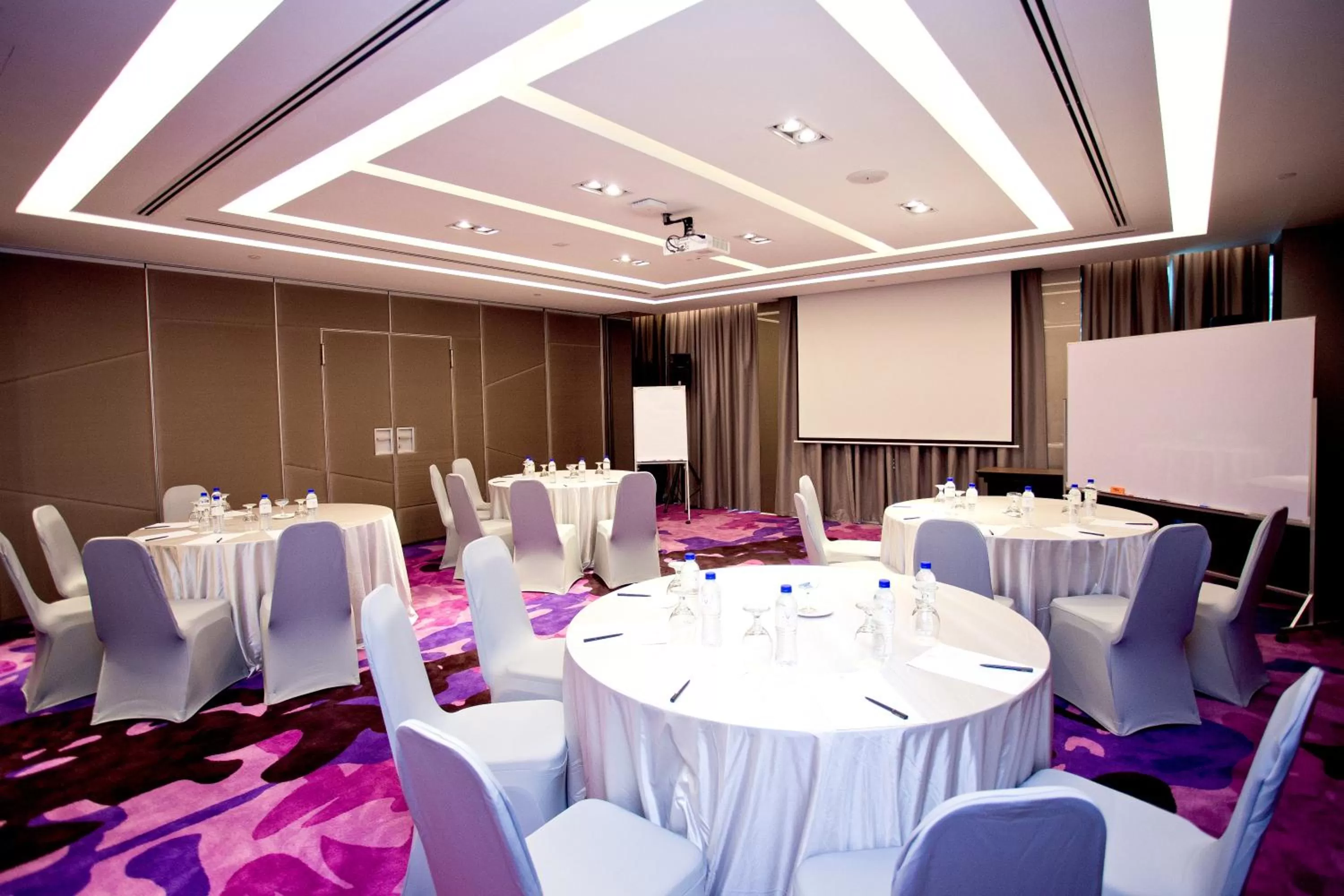 Business facilities in Vouk Hotel Suites, Penang