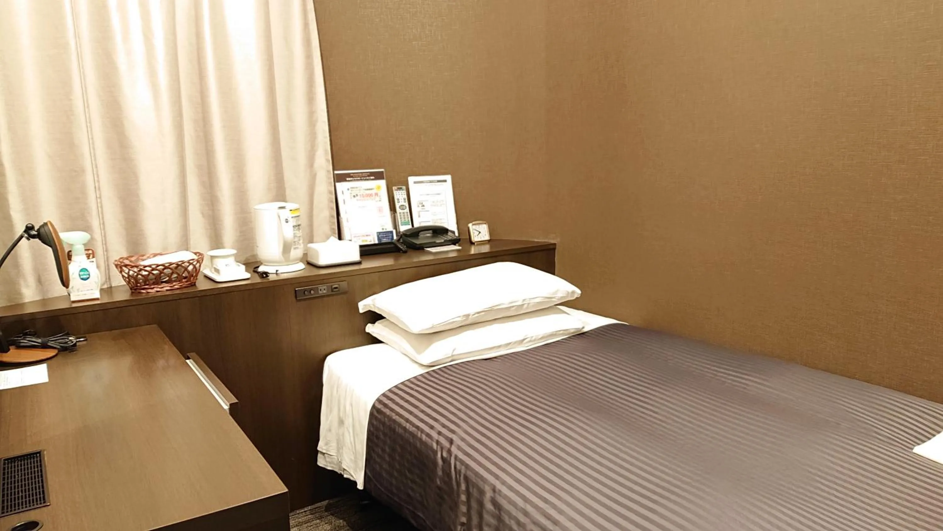 Bed in Ochanomizu Inn